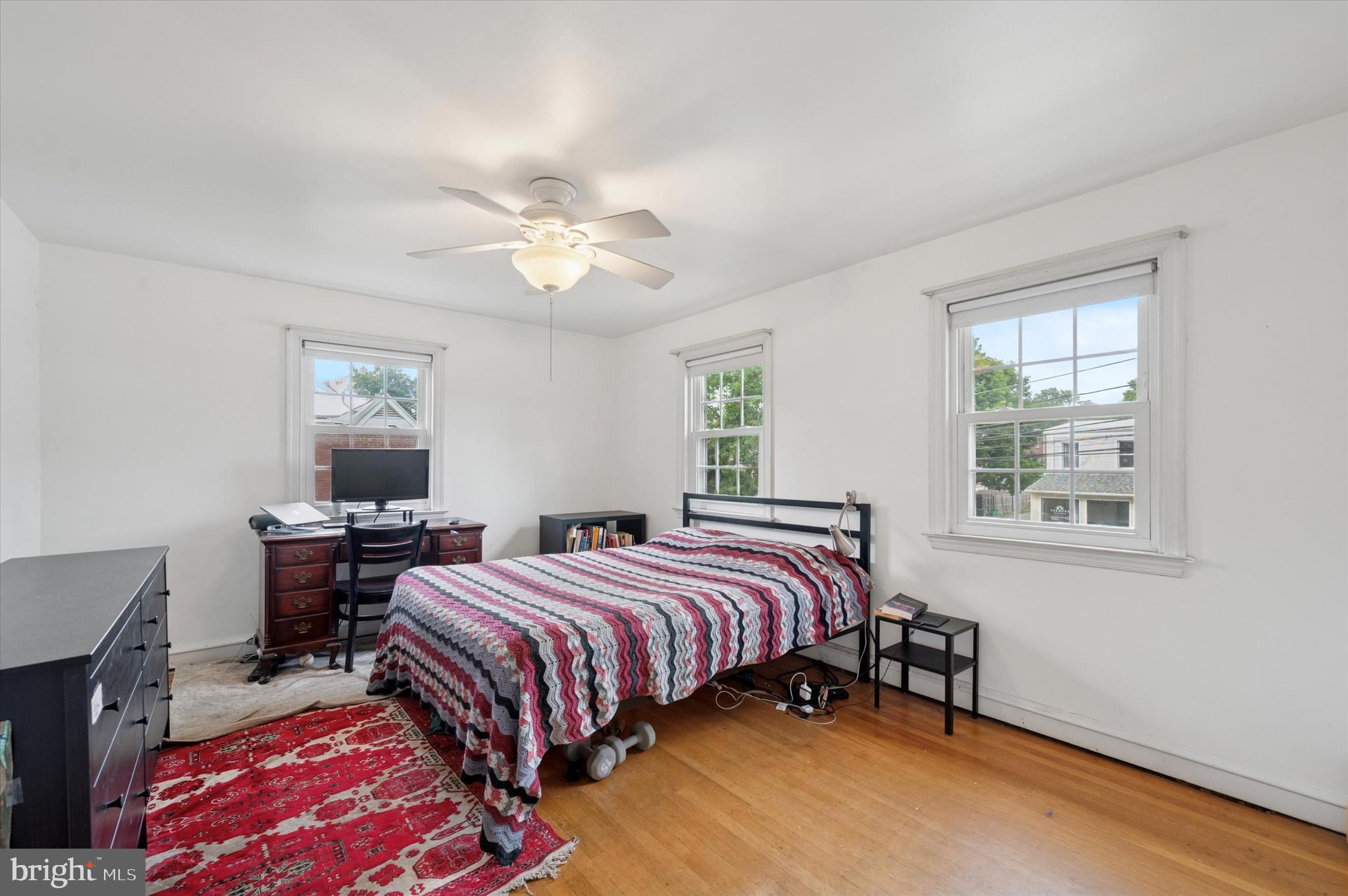 HOLLY HOUSE - Residential