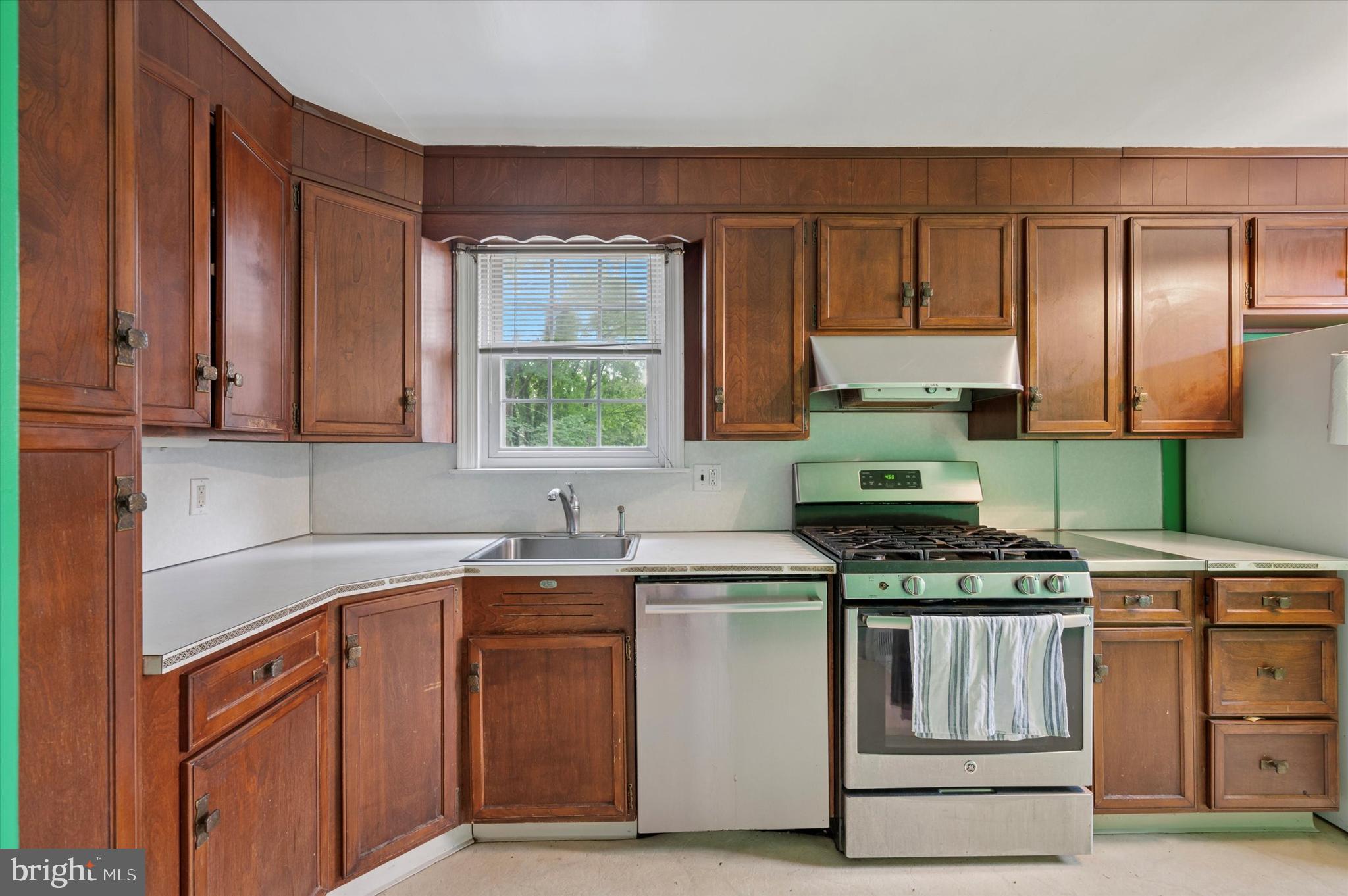 HOLLY HOUSE - Residential