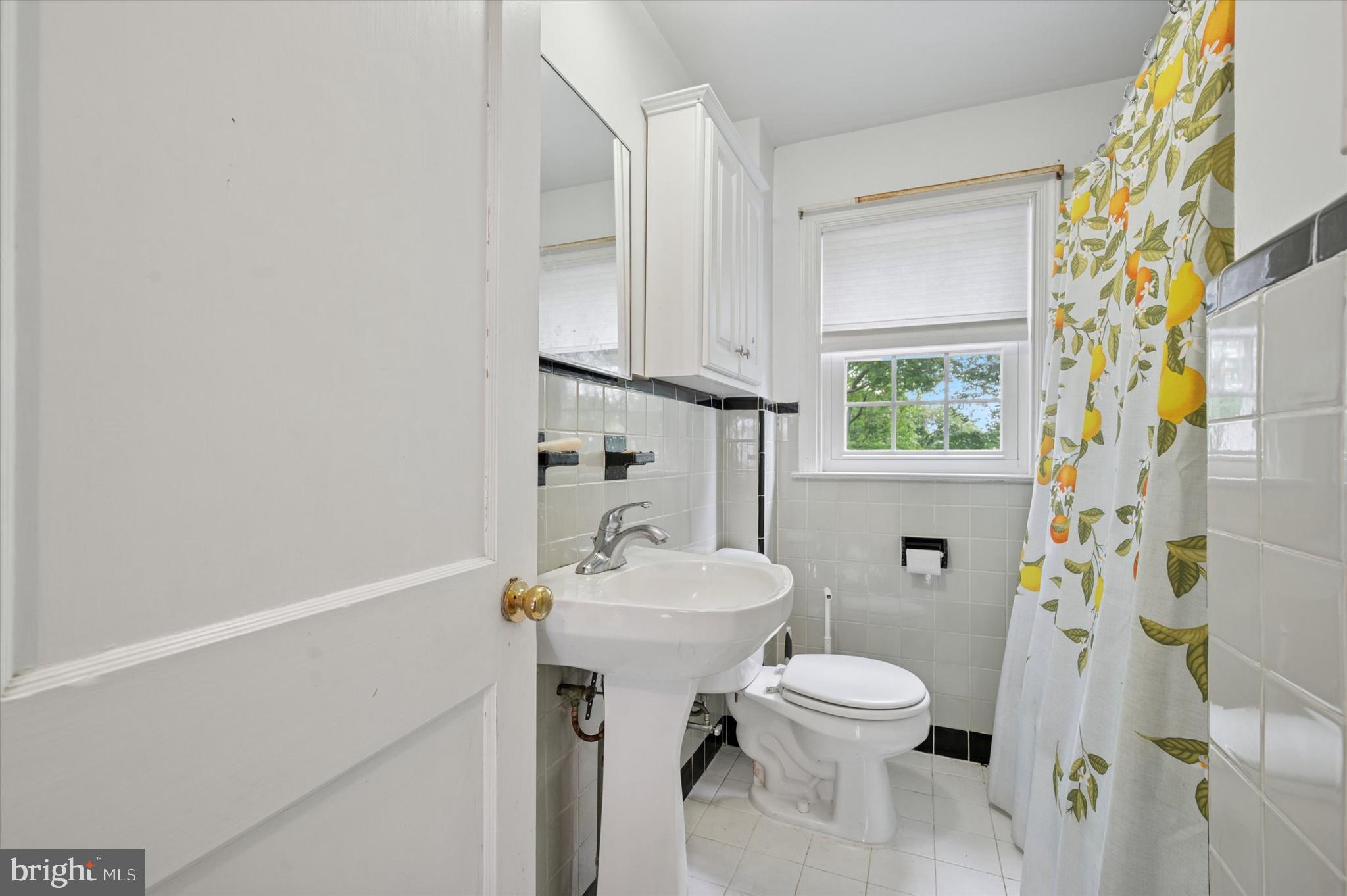 HOLLY HOUSE - Residential