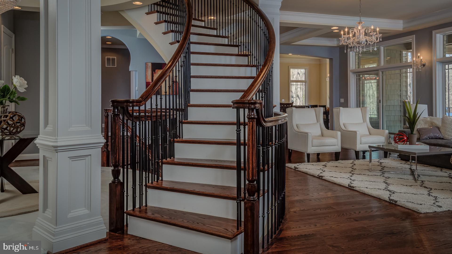 WOODSIDE ESTATES - Residential