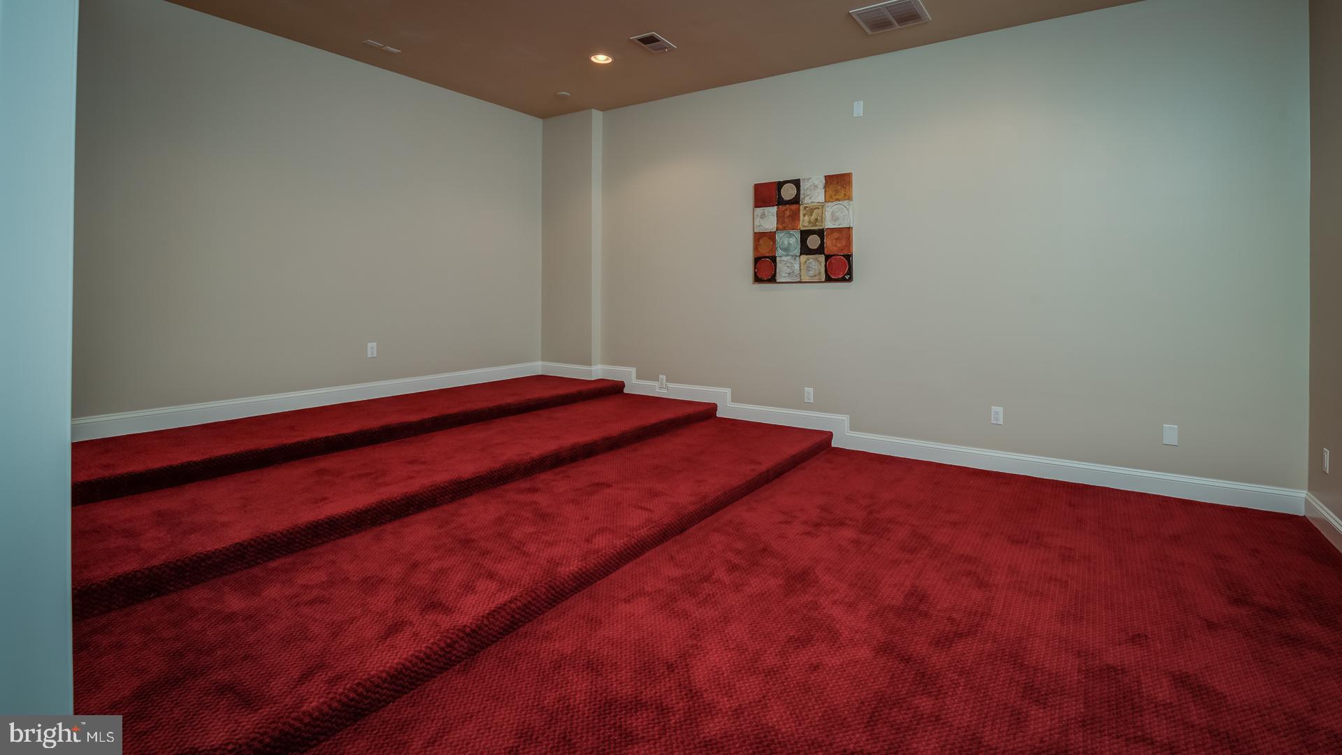 WOODSIDE ESTATES - Residential