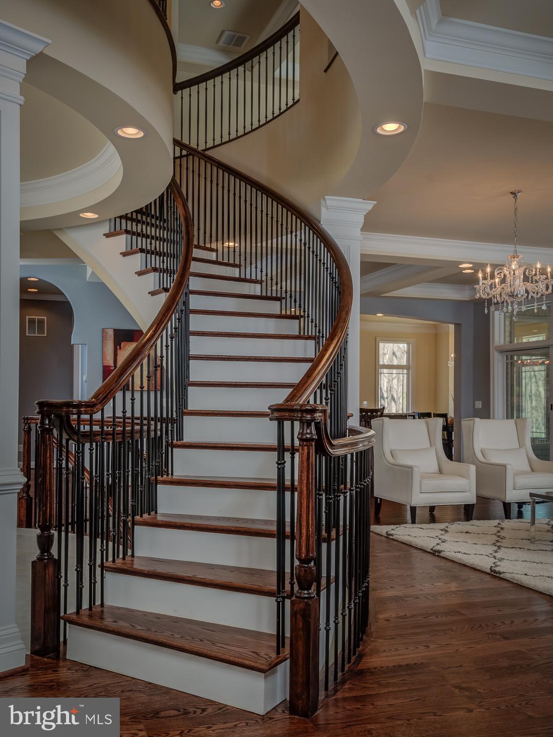 WOODSIDE ESTATES - Residential