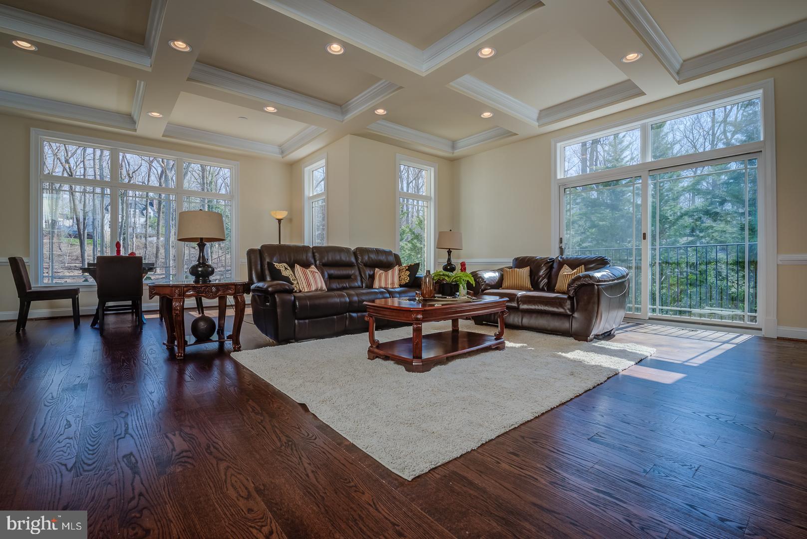 WOODSIDE ESTATES - Residential