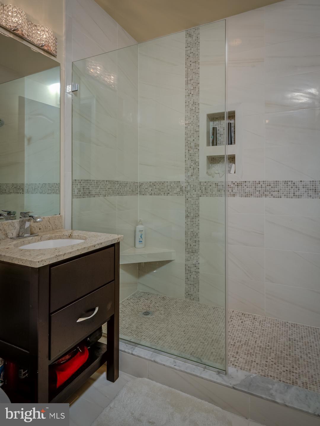 WOODSIDE ESTATES - Residential