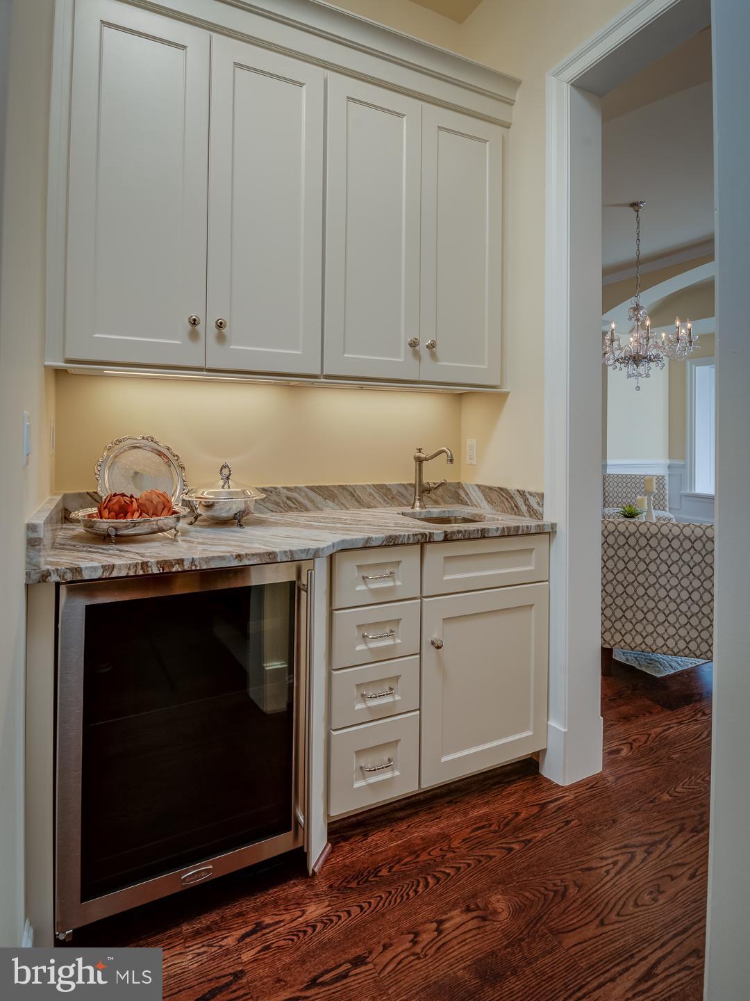 WOODSIDE ESTATES - Residential