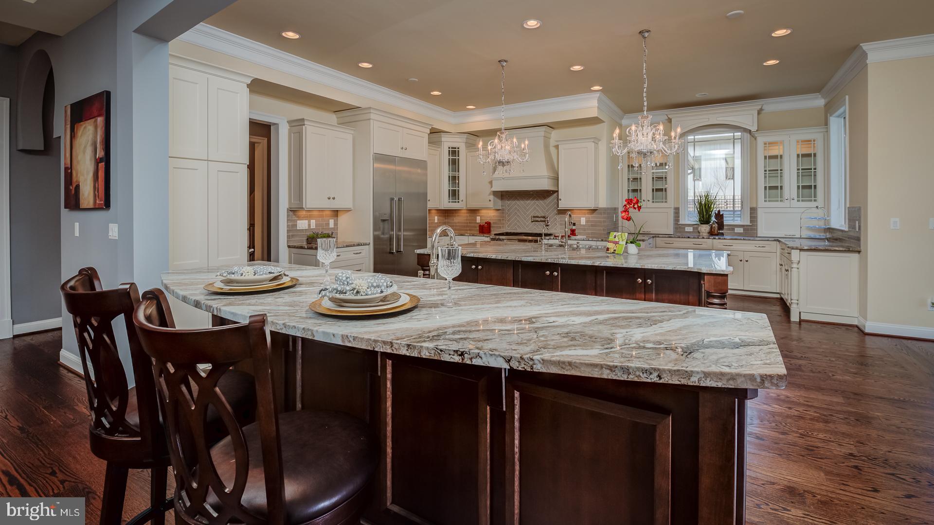 WOODSIDE ESTATES - Residential