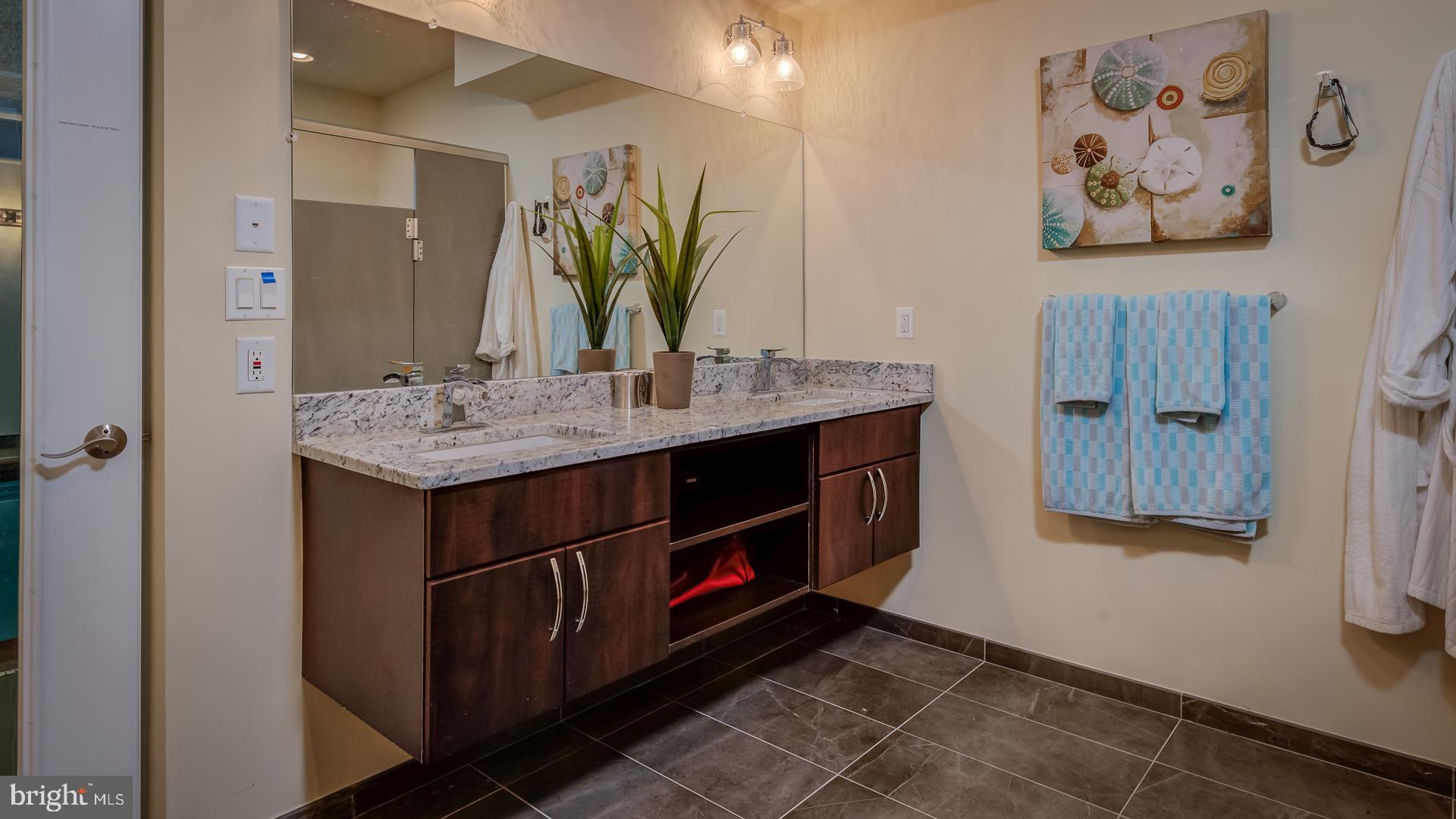 WOODSIDE ESTATES - Residential