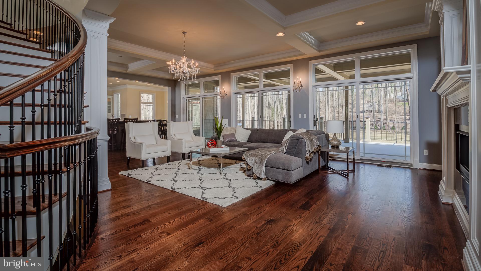 WOODSIDE ESTATES - Residential