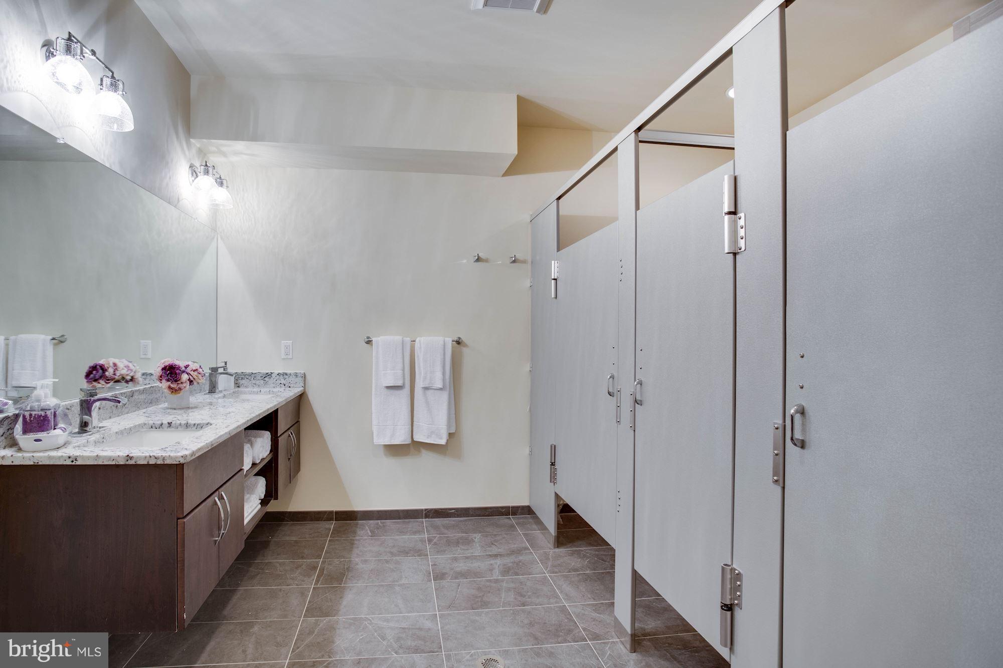 WOODSIDE ESTATES - Residential