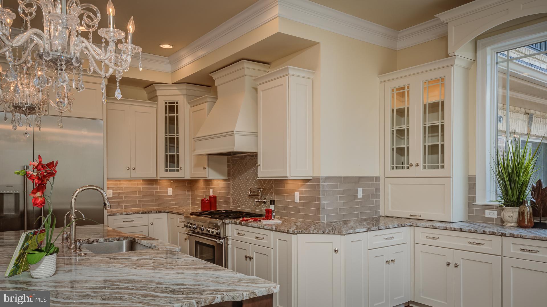 WOODSIDE ESTATES - Residential