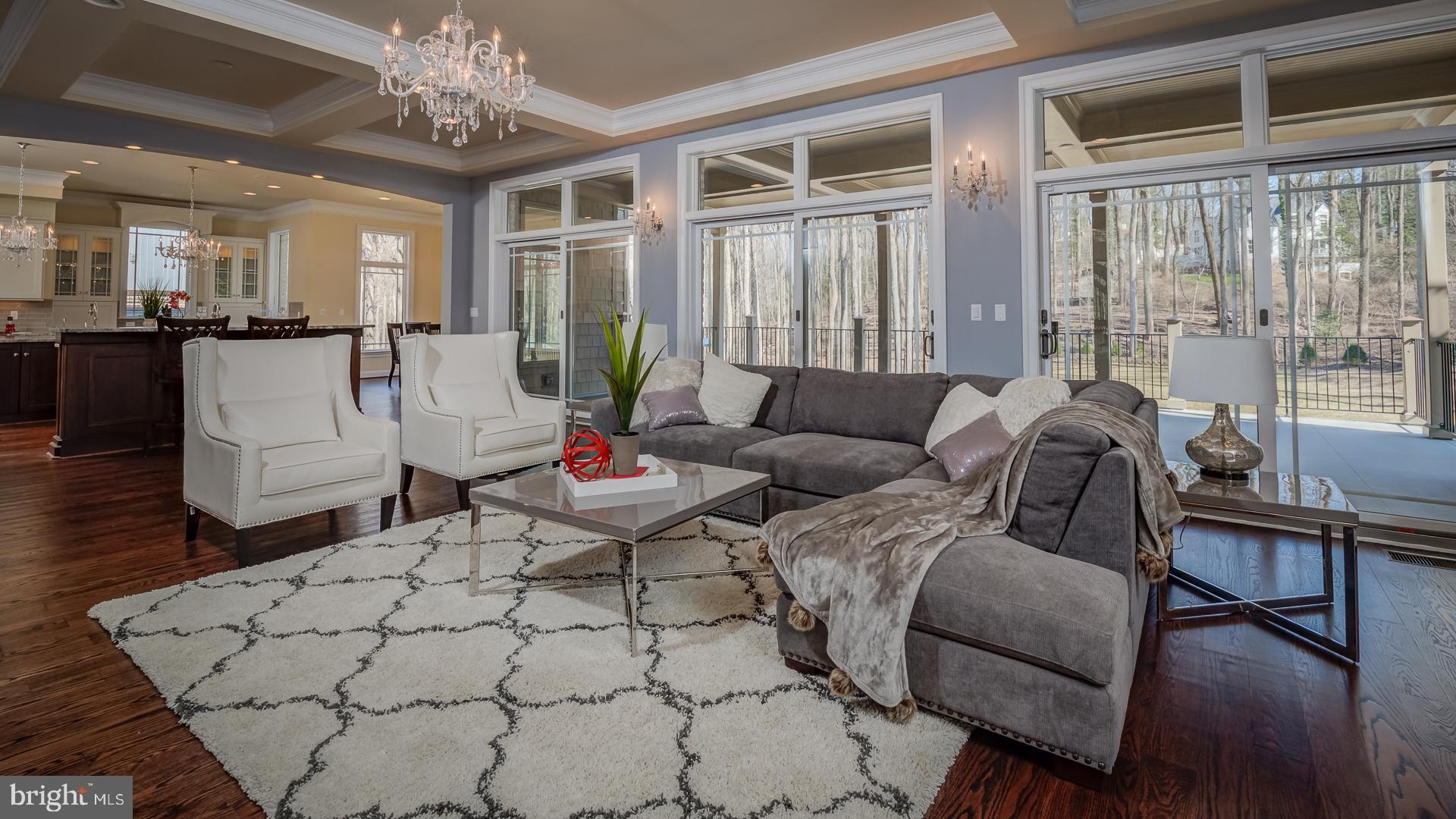 WOODSIDE ESTATES - Residential