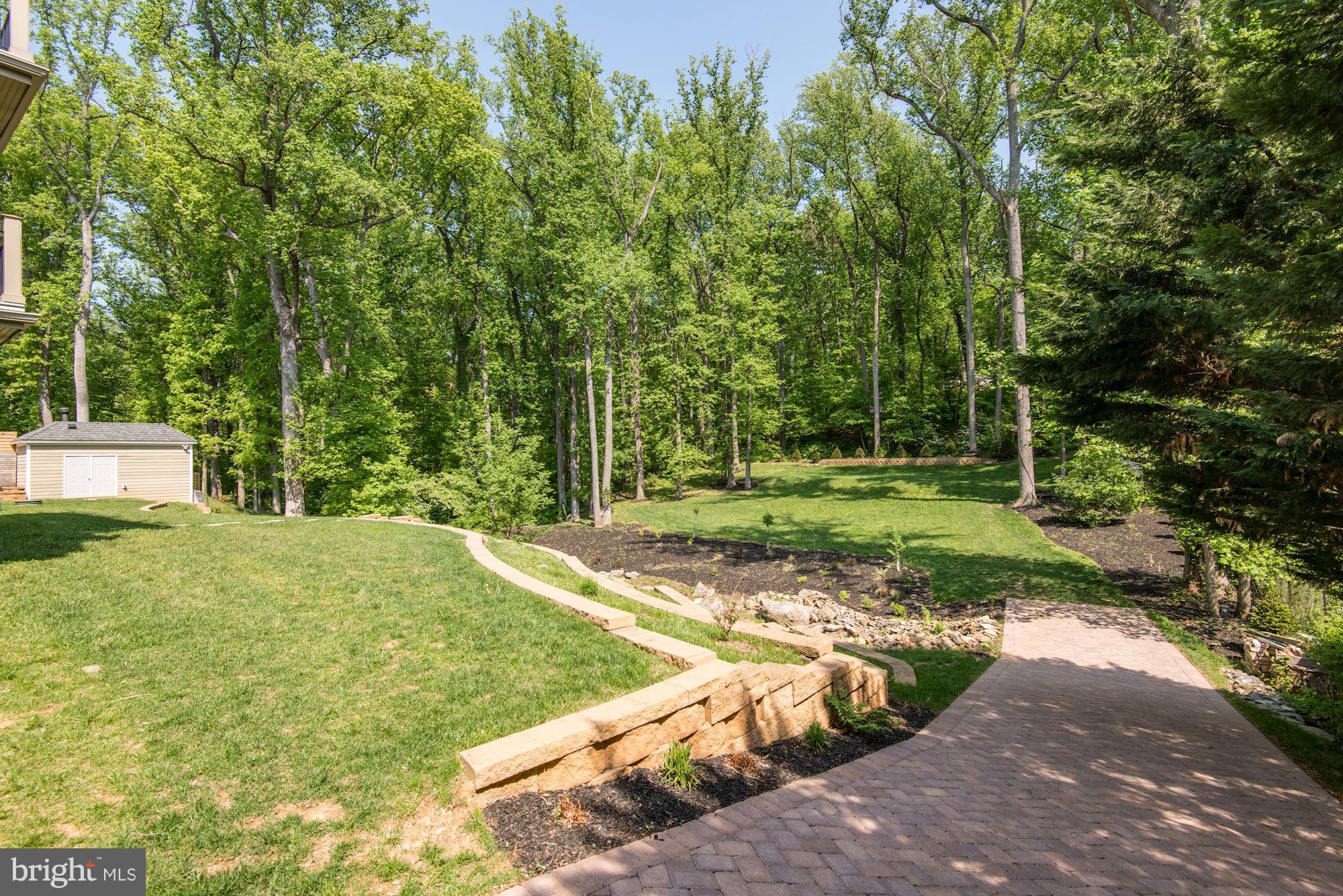 WOODSIDE ESTATES - Residential