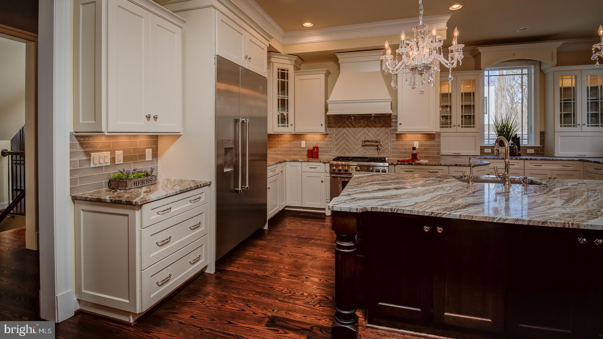 WOODSIDE ESTATES - Residential