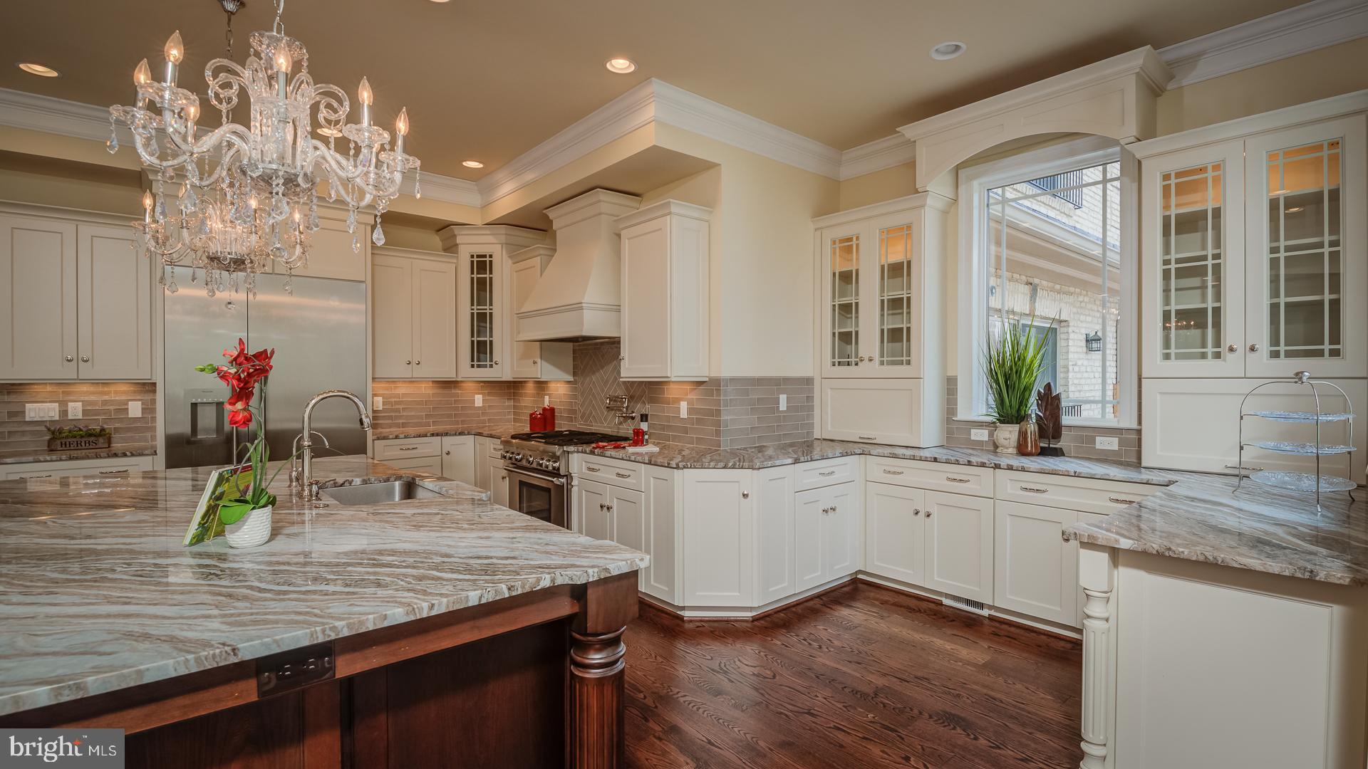 WOODSIDE ESTATES - Residential