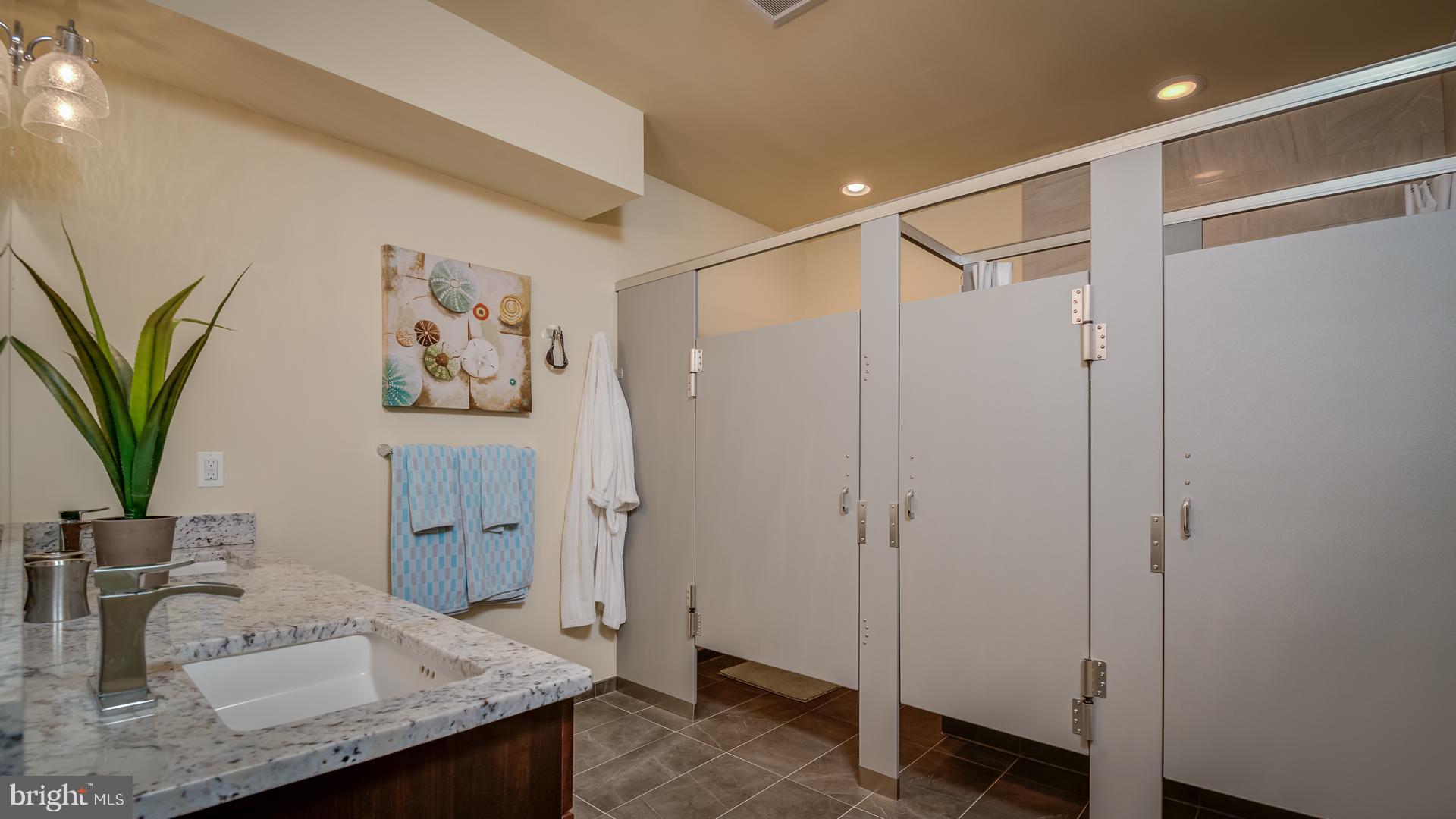 WOODSIDE ESTATES - Residential