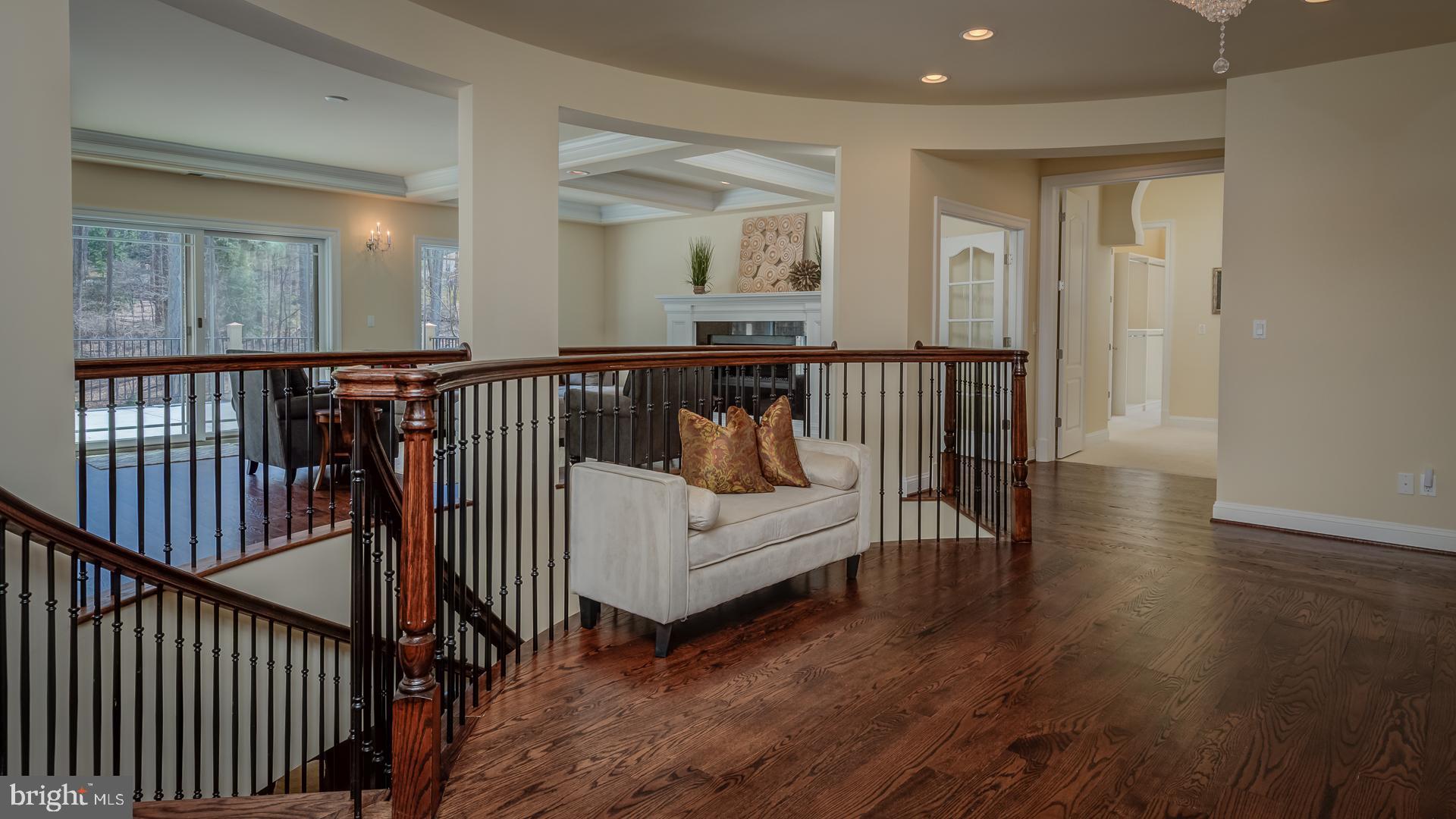 WOODSIDE ESTATES - Residential