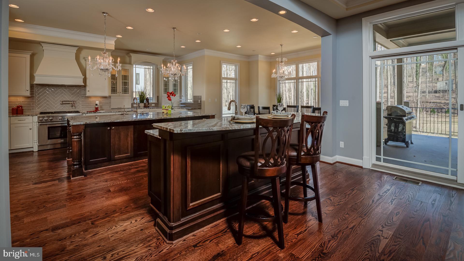 WOODSIDE ESTATES - Residential