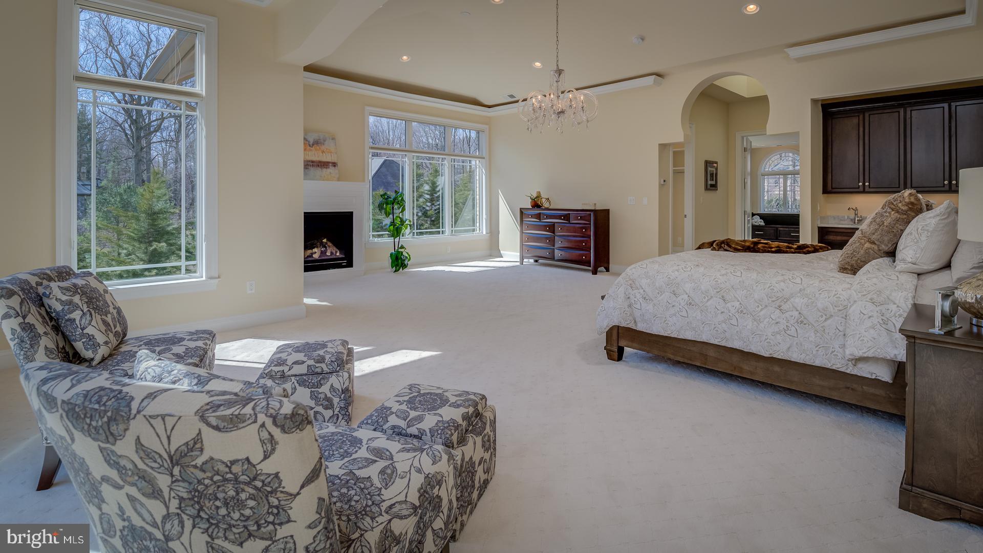 WOODSIDE ESTATES - Residential