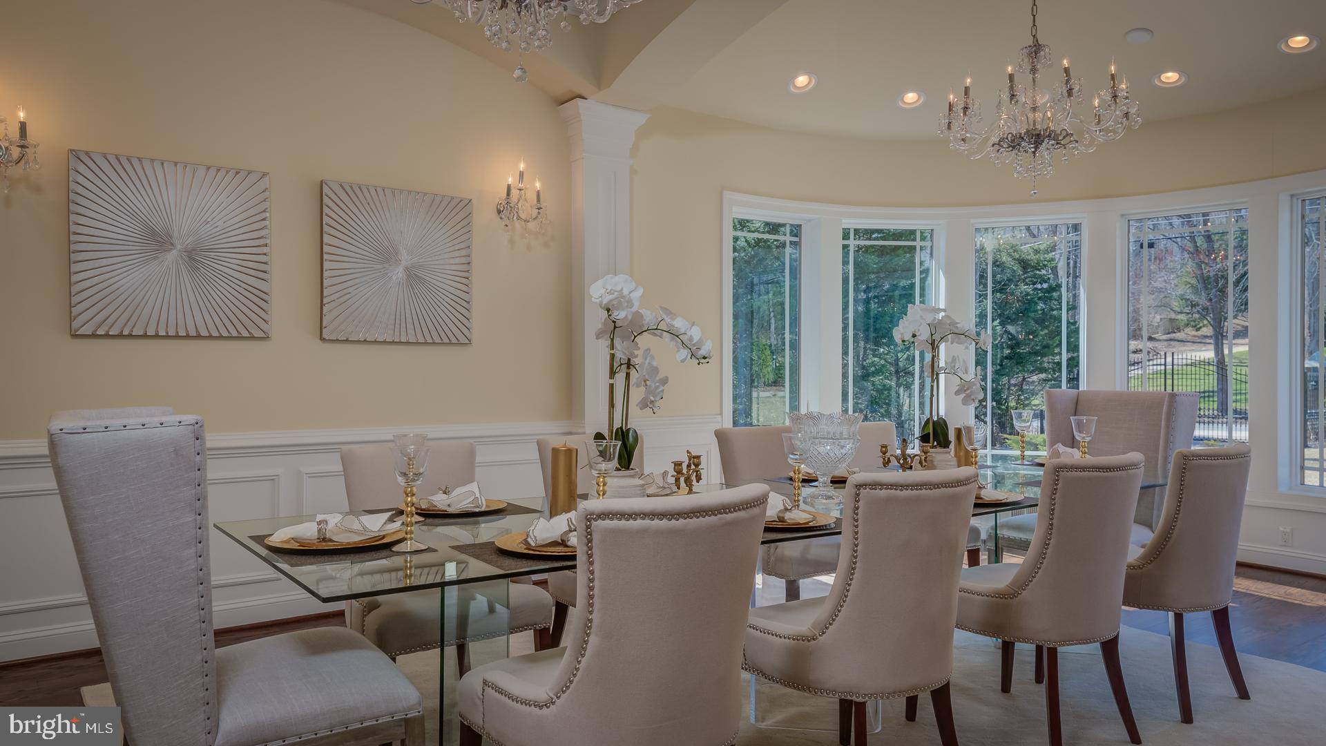 WOODSIDE ESTATES - Residential