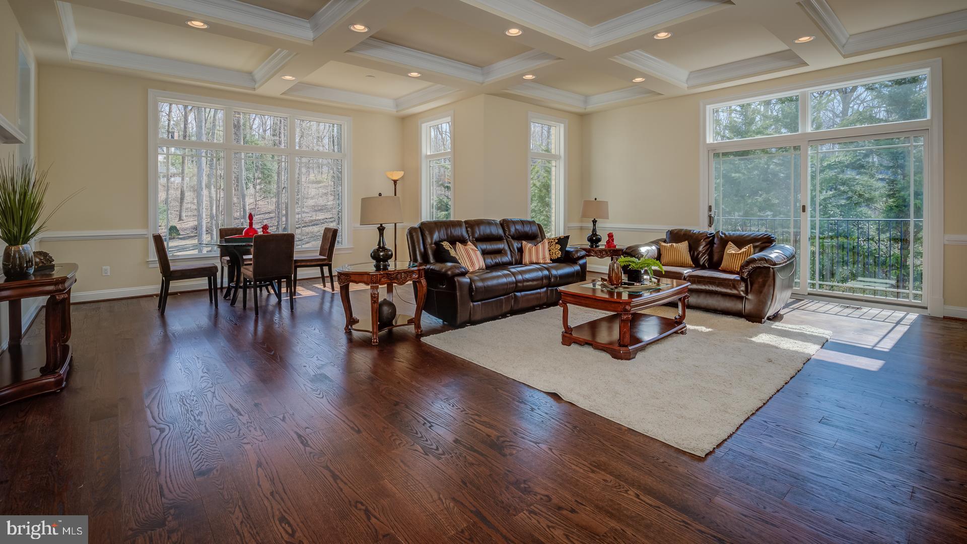 WOODSIDE ESTATES - Residential