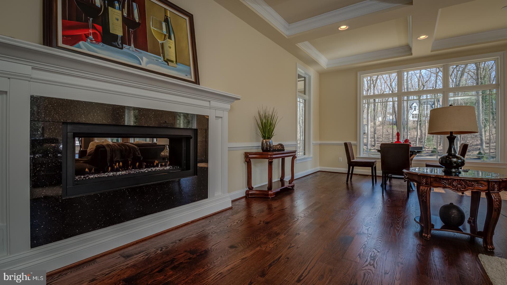 WOODSIDE ESTATES - Residential