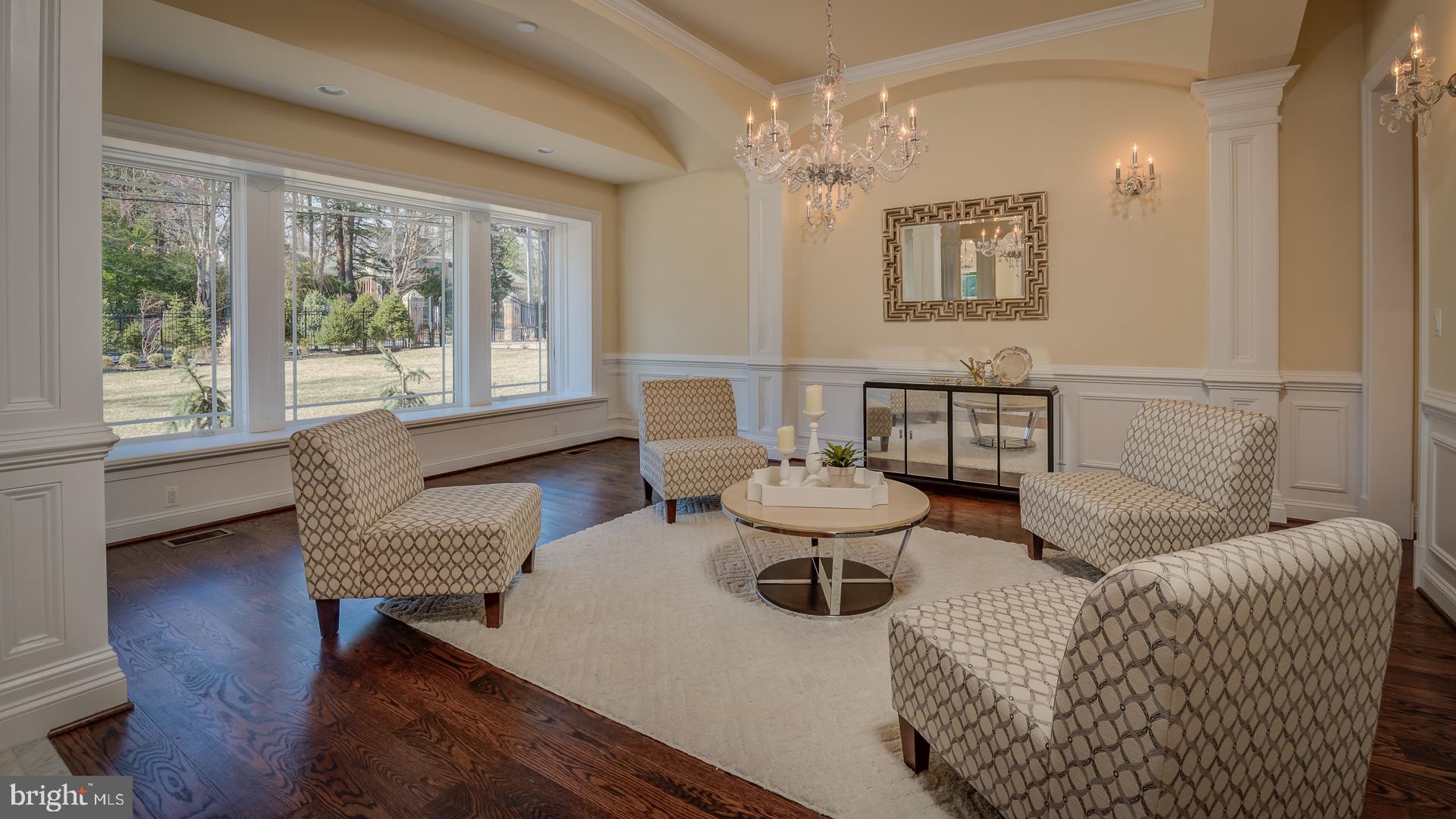 WOODSIDE ESTATES - Residential