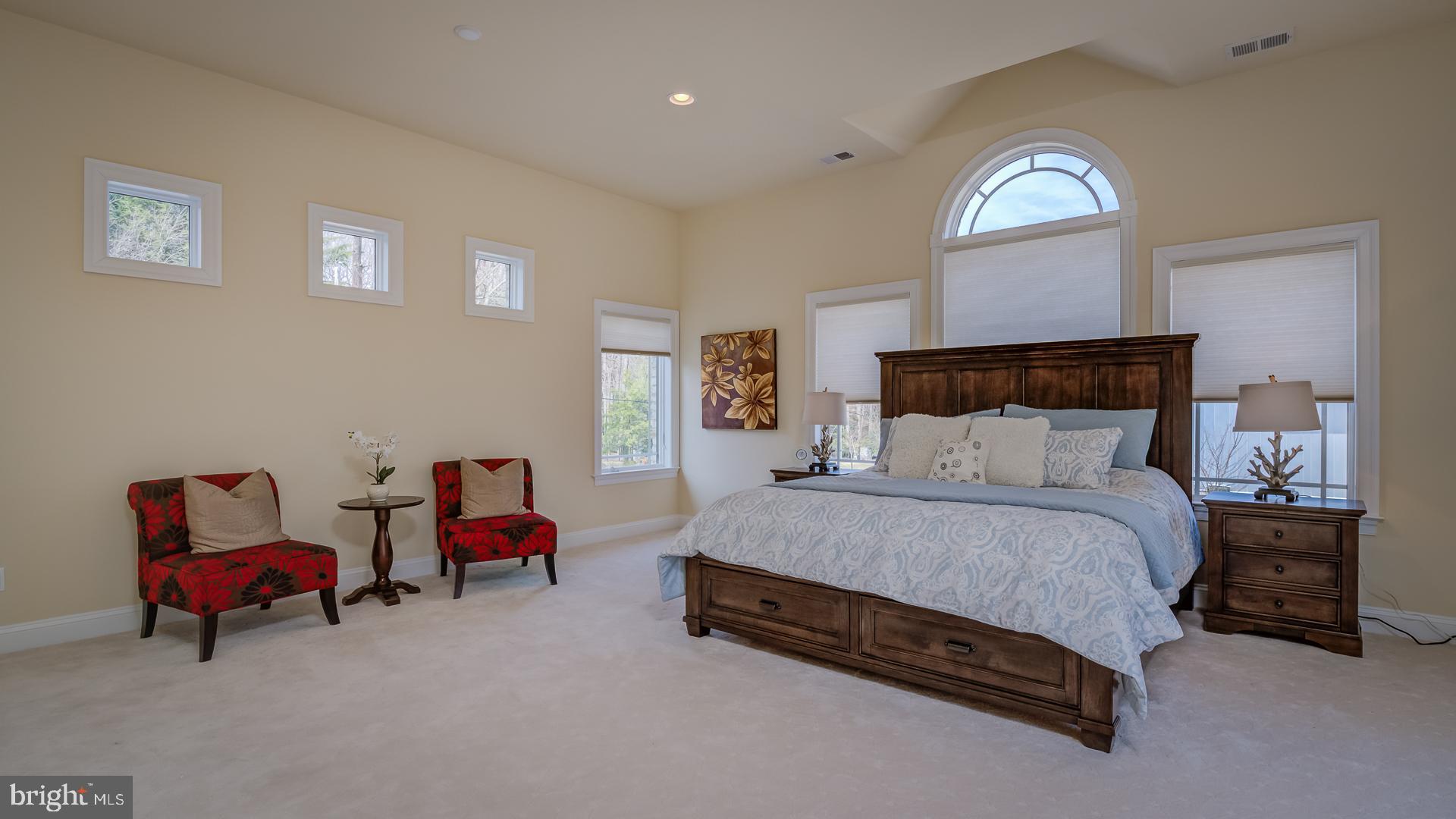 WOODSIDE ESTATES - Residential