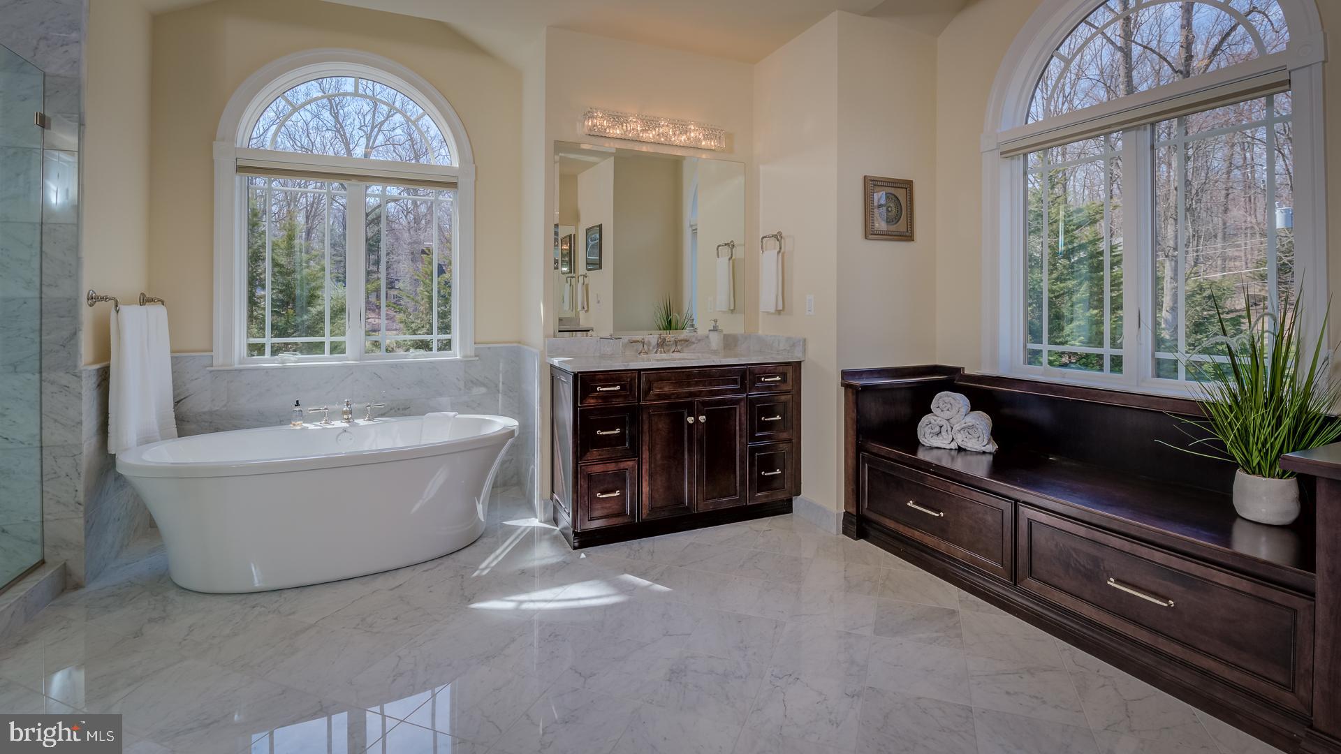 WOODSIDE ESTATES - Residential