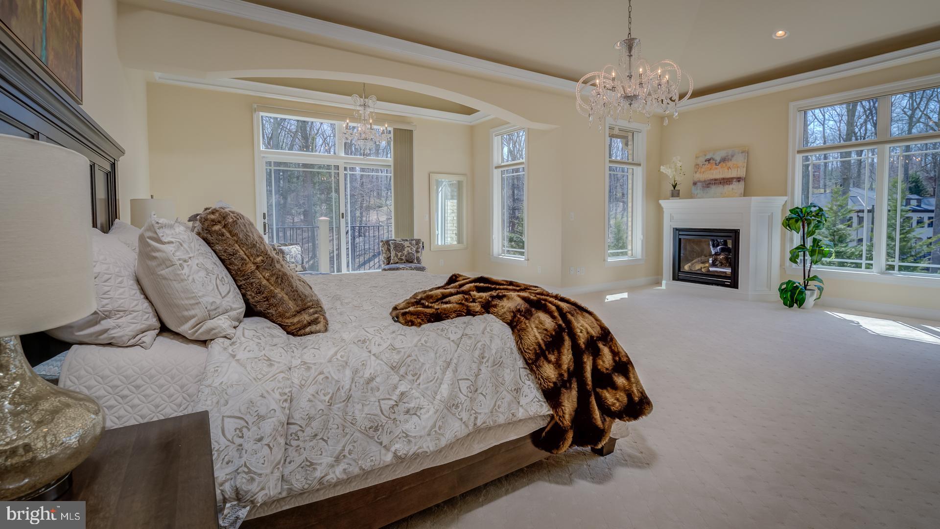 WOODSIDE ESTATES - Residential