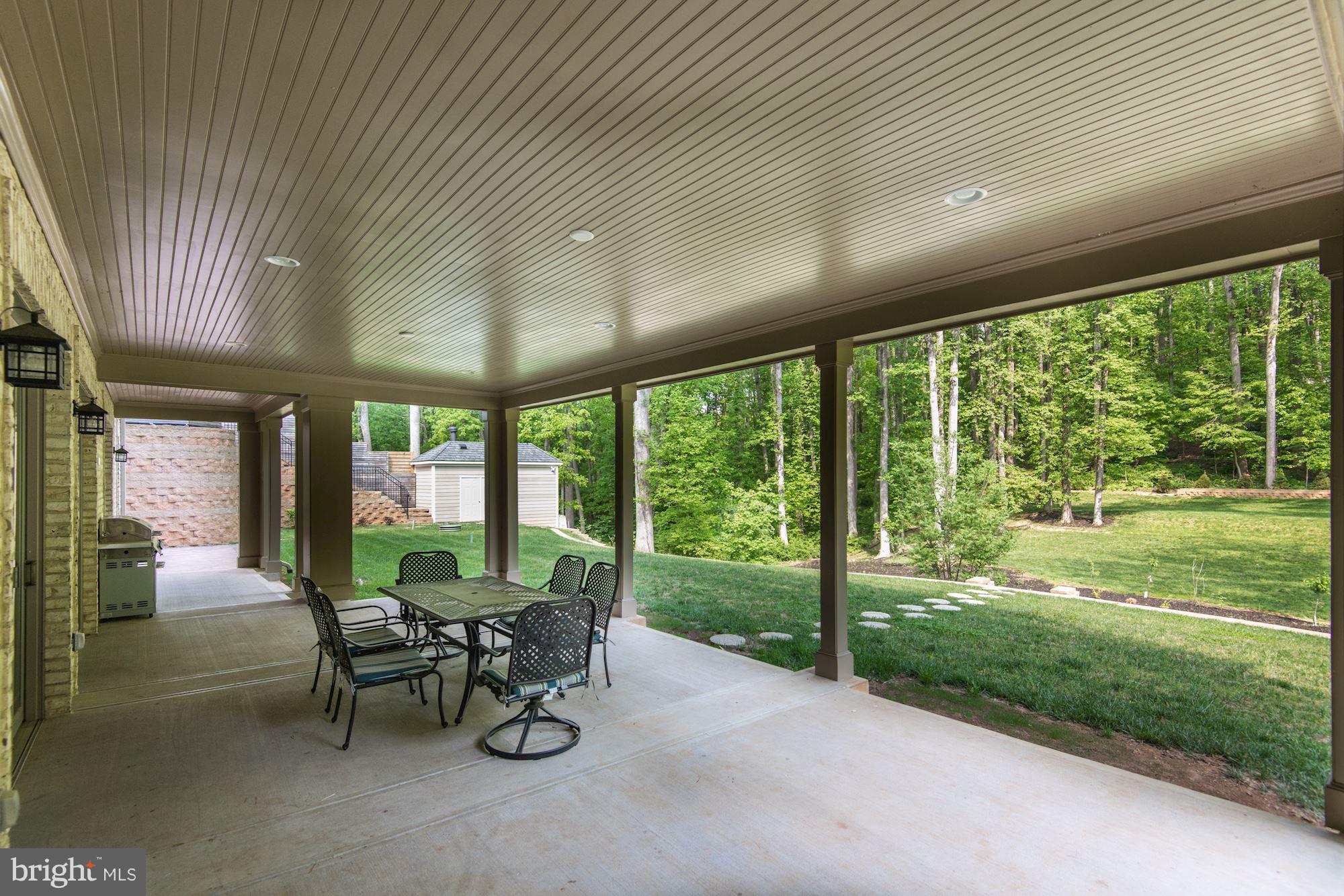 WOODSIDE ESTATES - Residential