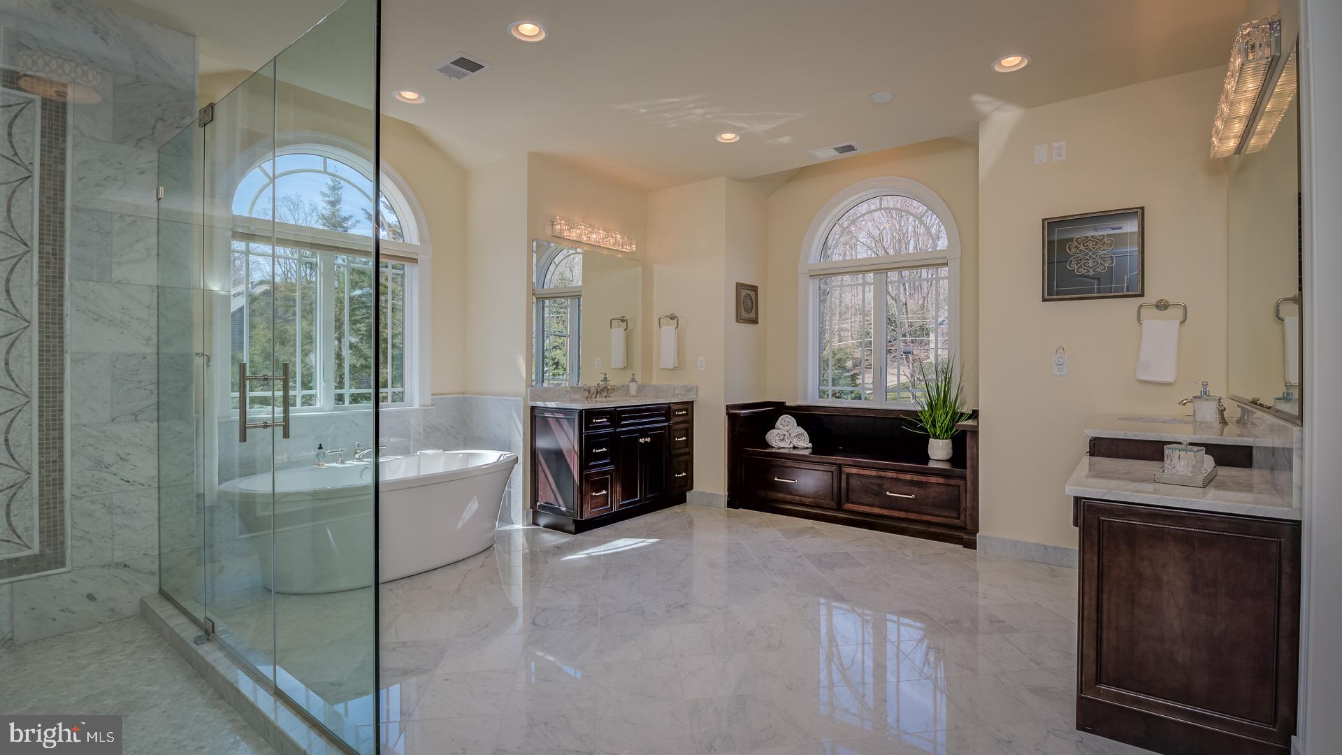 WOODSIDE ESTATES - Residential