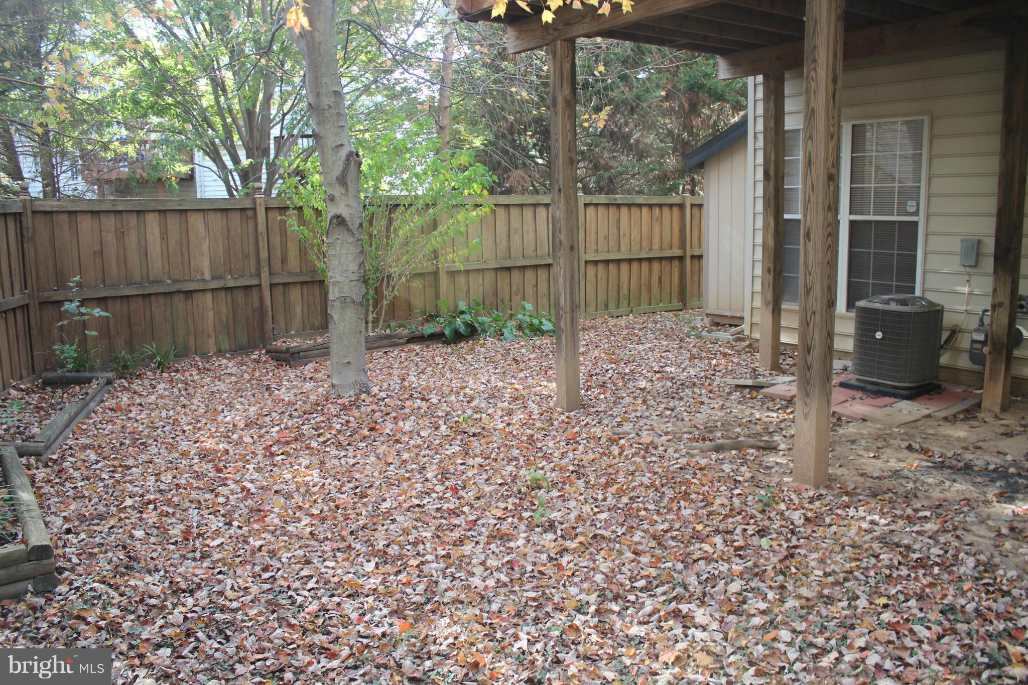 PARKWAY PLAZA - Residential Lease