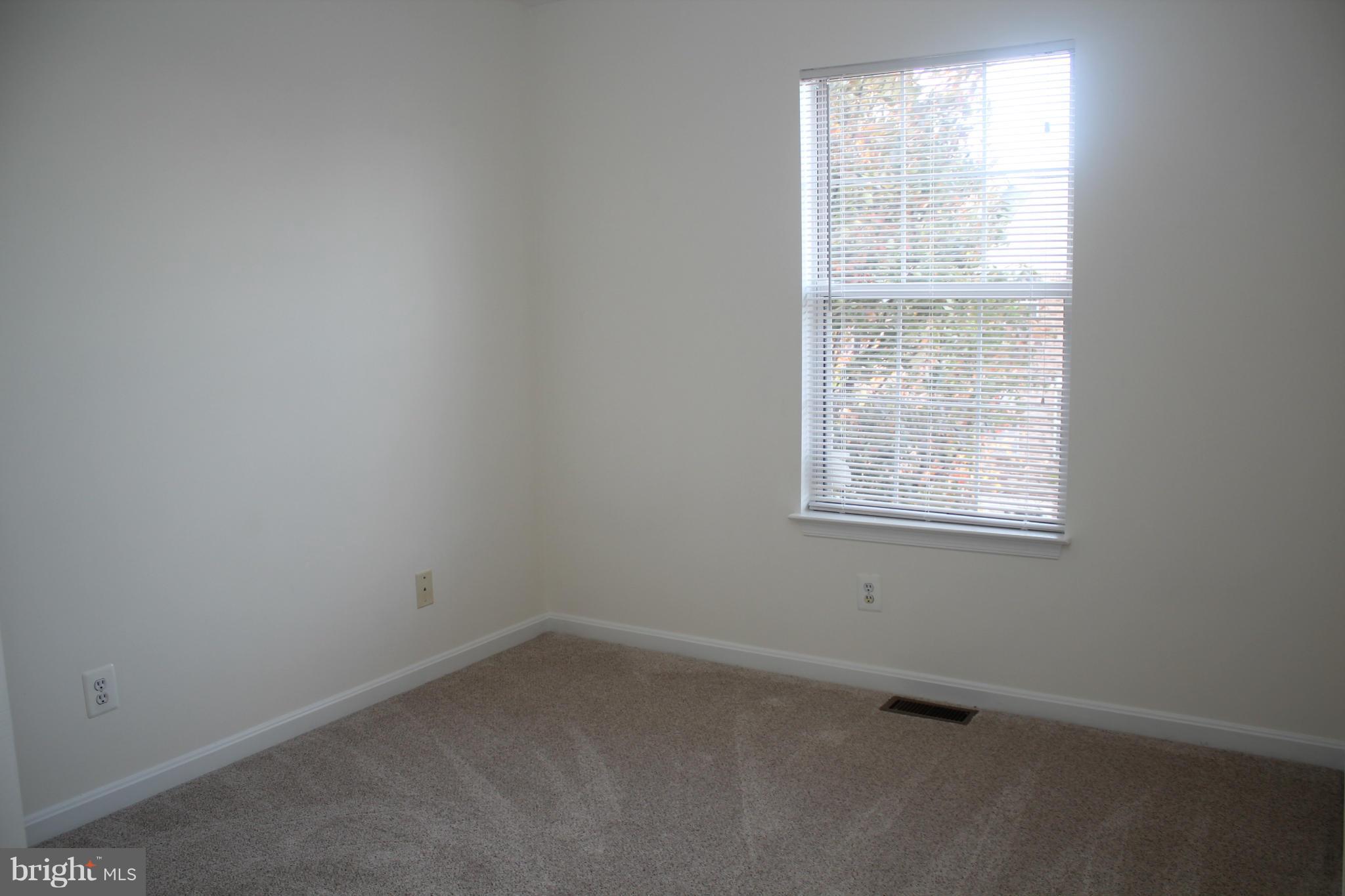 PARKWAY PLAZA - Residential Lease