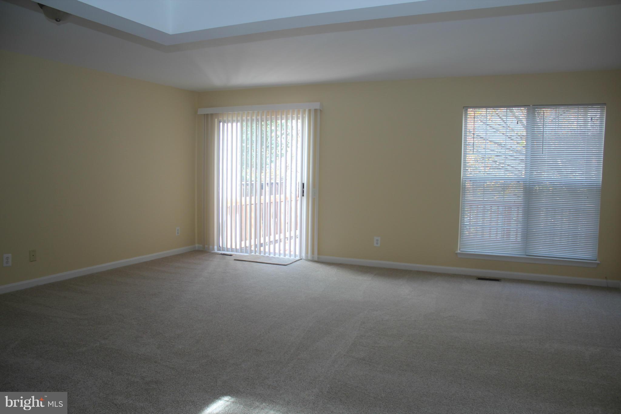 PARKWAY PLAZA - Residential Lease