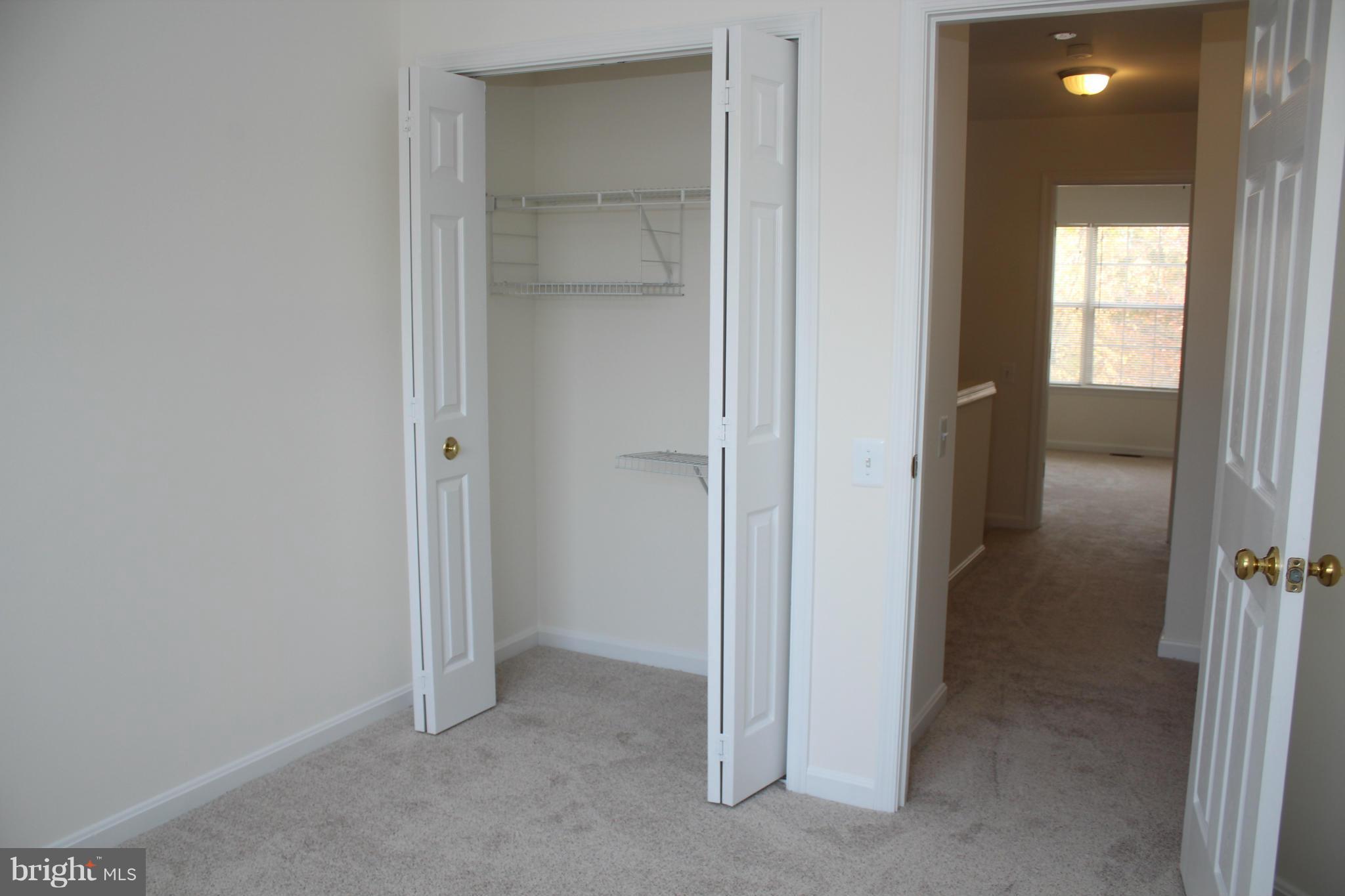 PARKWAY PLAZA - Residential Lease