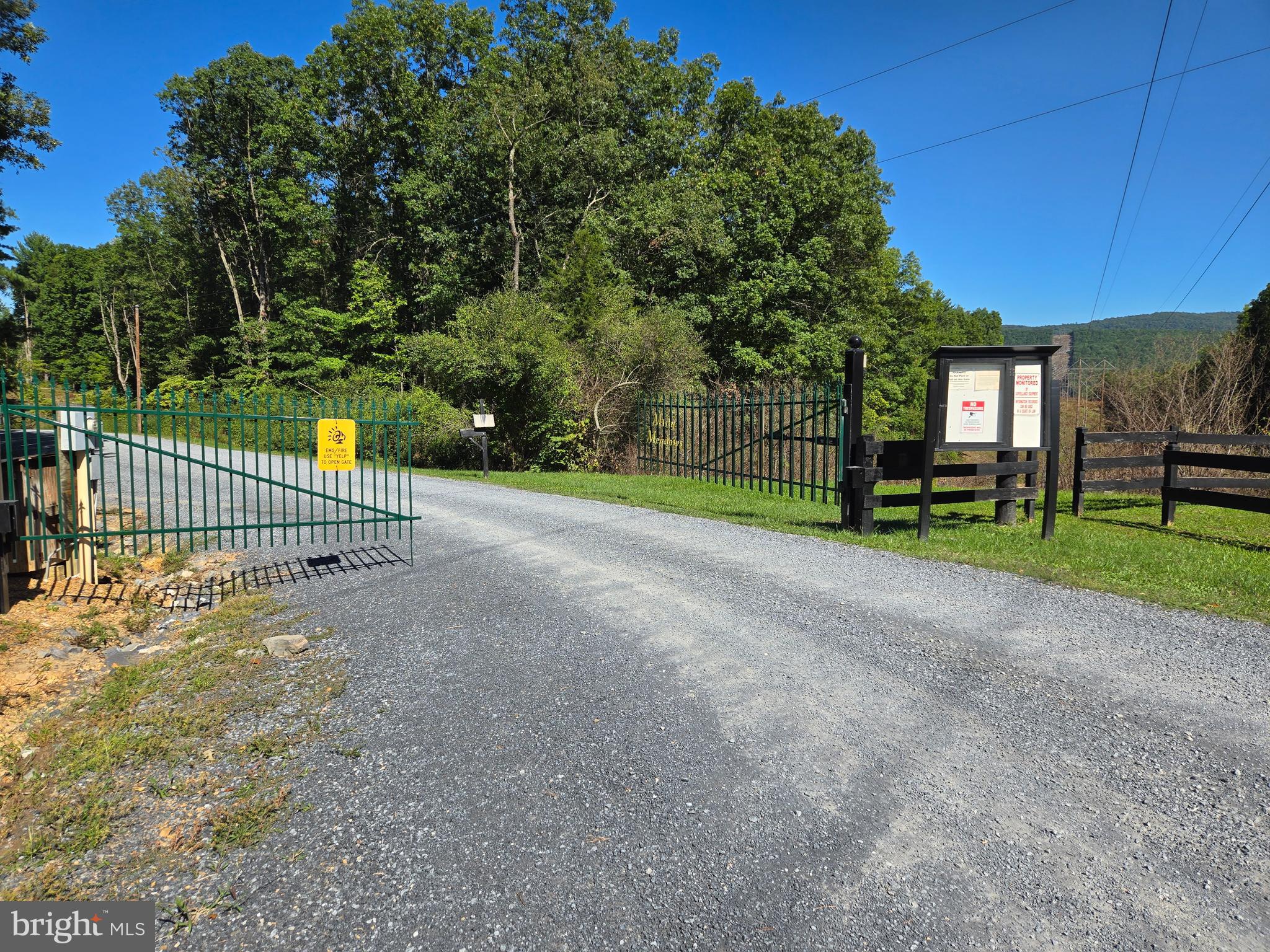 MISTY MEADOWS - Land