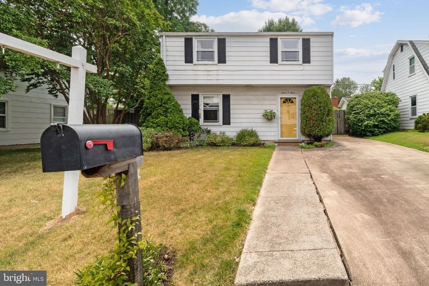 OFFER DEADLINE; JUNE 24TH, 10 AM You'll love this beautiful well kept 3 bedroom, 2 full bath home. Hard wood thru-out,no carpet.
Updated Kitchen with granite counters, ceramic tile floor, crown molding and room for a table.
Large living room with wood burning fireplace, crown molding and open to a large addition
off of the back of the house. The addition has built ins and vaulted ceilings and can be a dining room, family room or office. There is a full bath also included in this addition. The Upstairs has three bedrooms all with wood floors and plenty of closet space. The back yard is very private with a covered patio and beautiful landscaping and gardens. One Year Home Warranty Included. Professional photos 6/20.