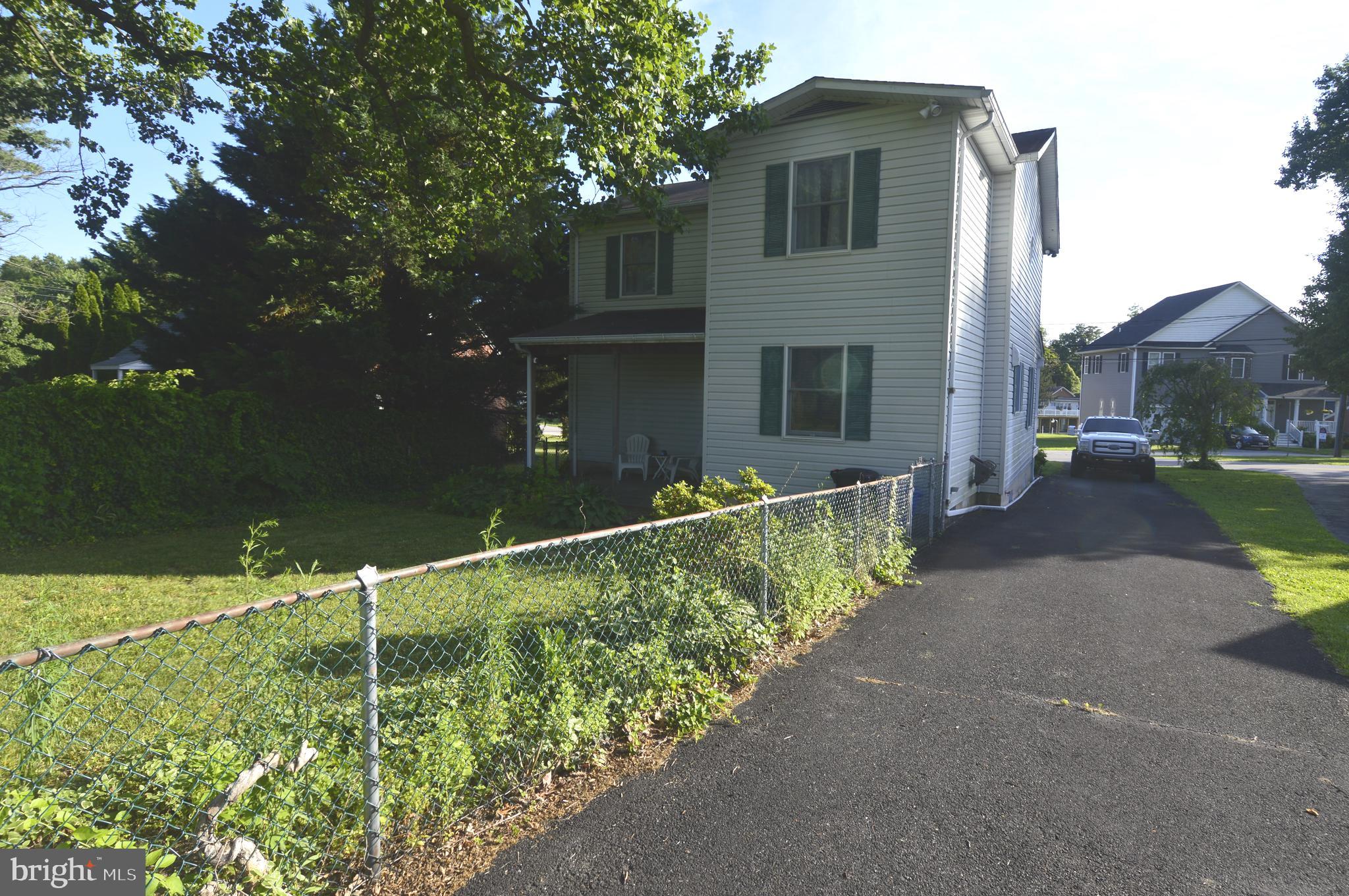 BAUERNSCHMIDT MANOR - Residential