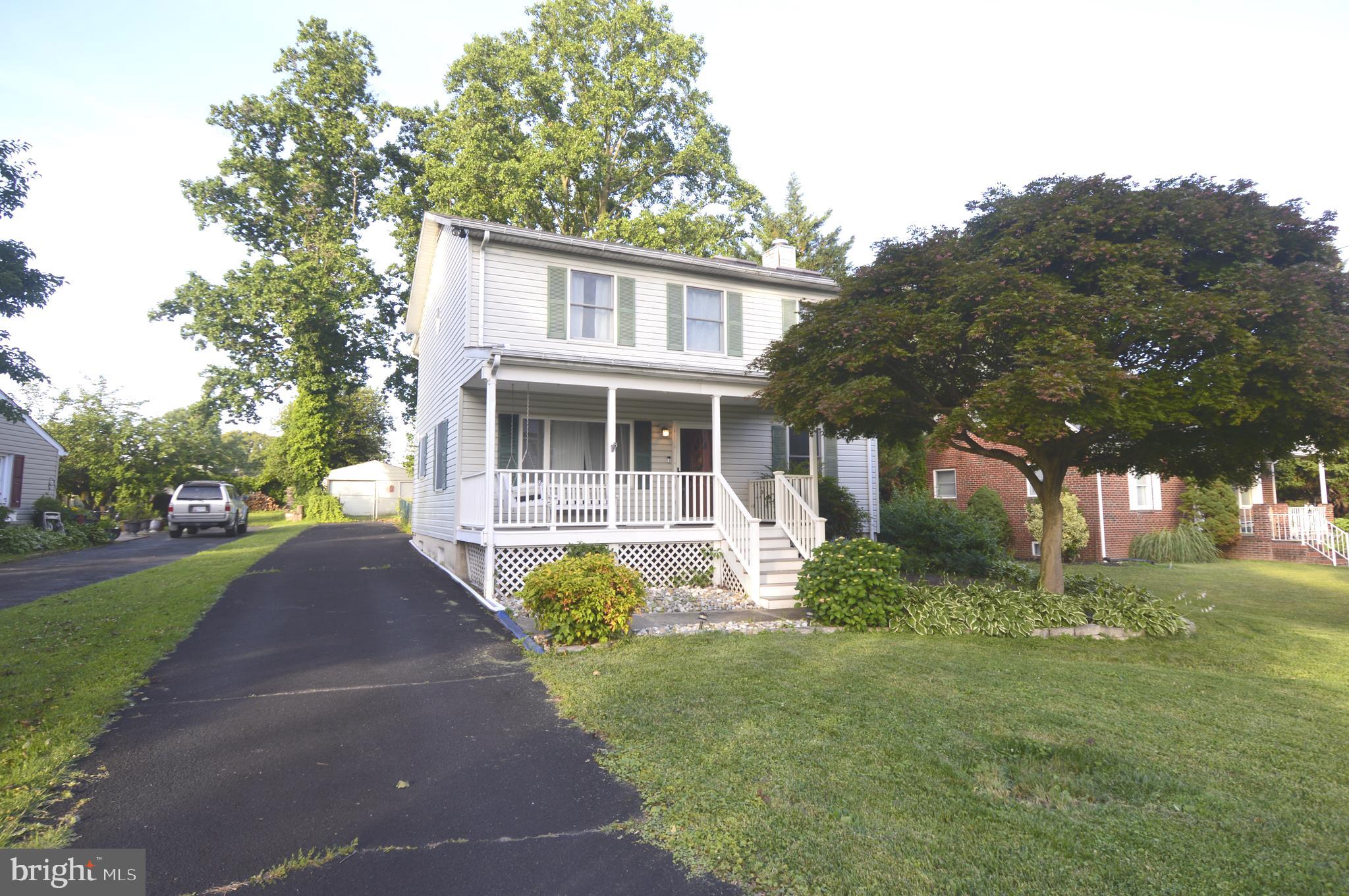 BAUERNSCHMIDT MANOR - Residential
