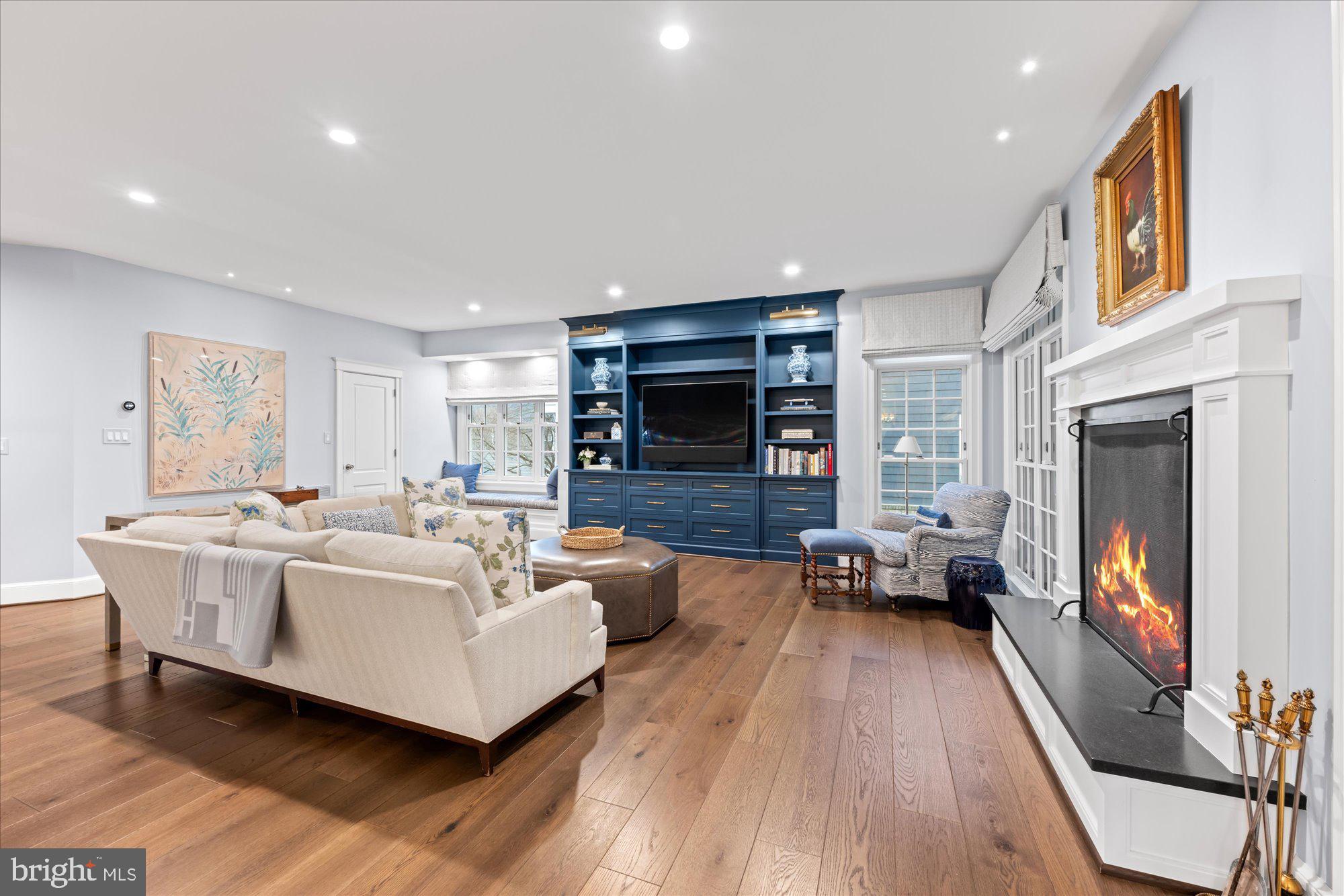 MINOR HILL - Residential