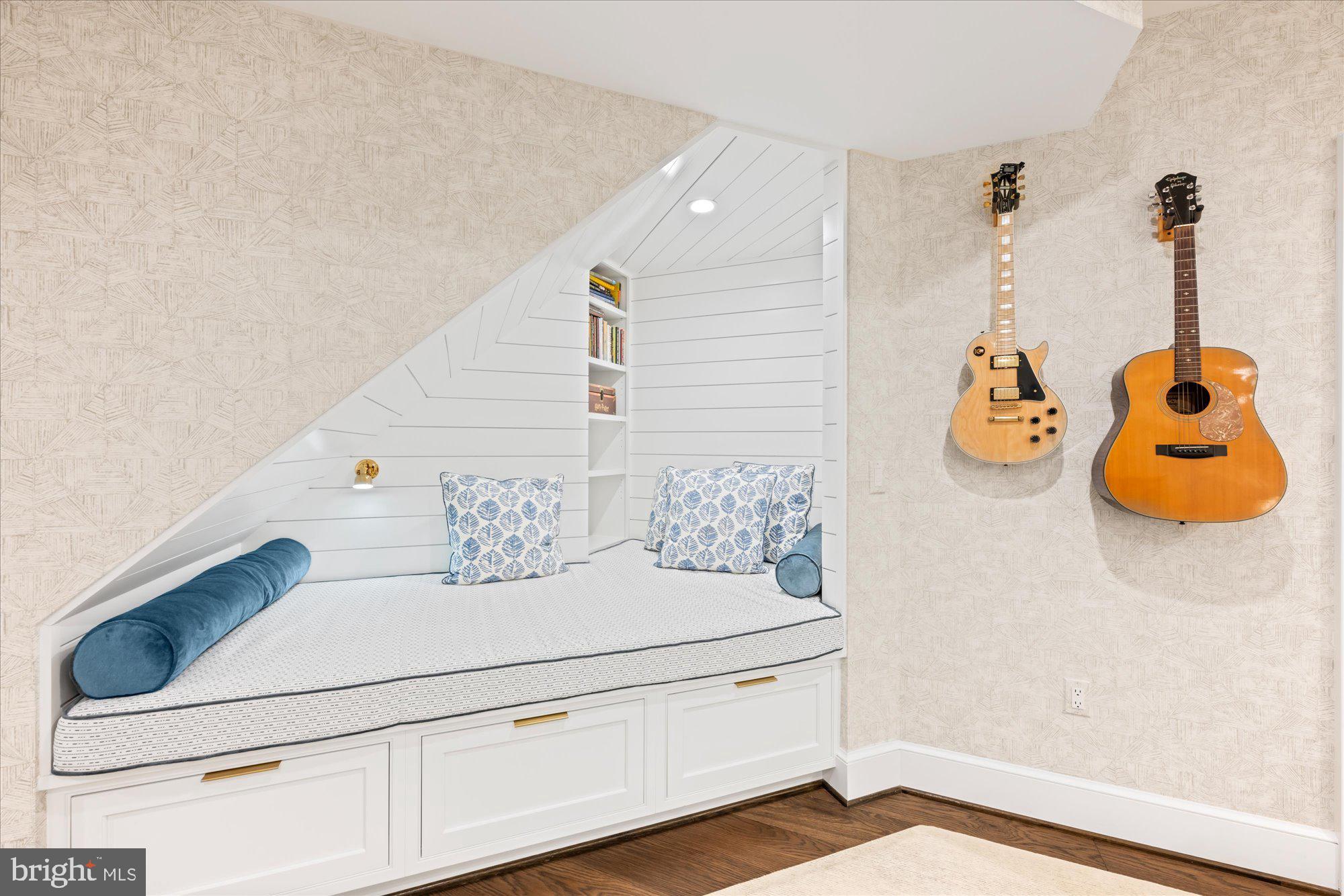 MINOR HILL - Residential