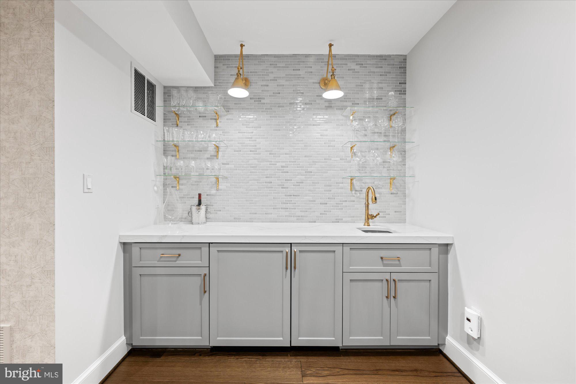 MINOR HILL - Residential