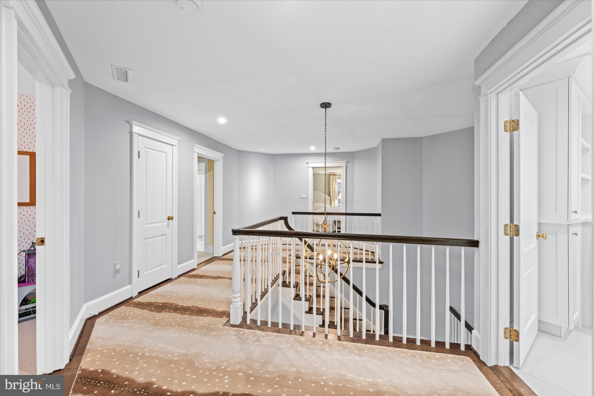 MINOR HILL - Residential