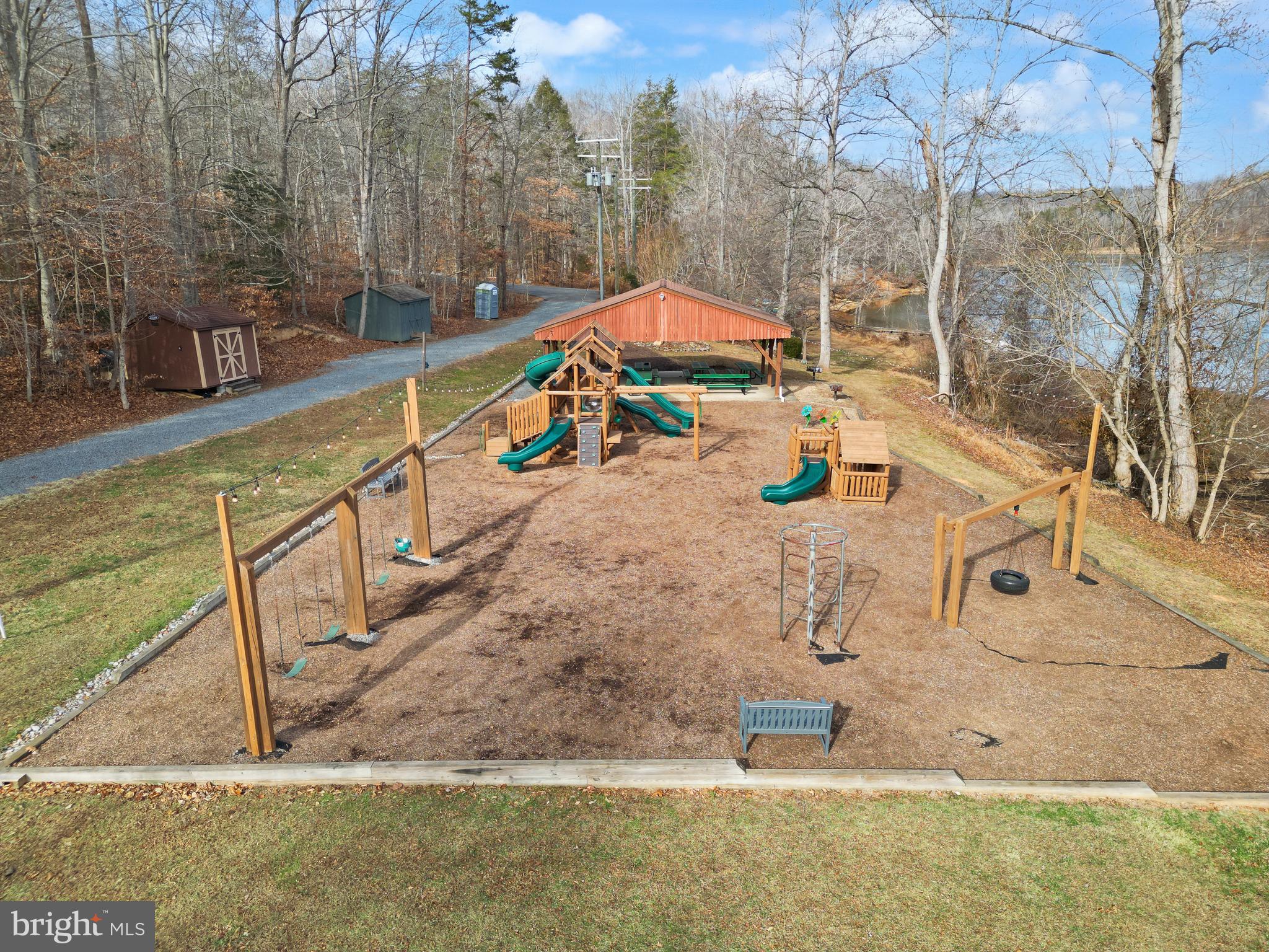 OCCOQUAN FOREST - Residential