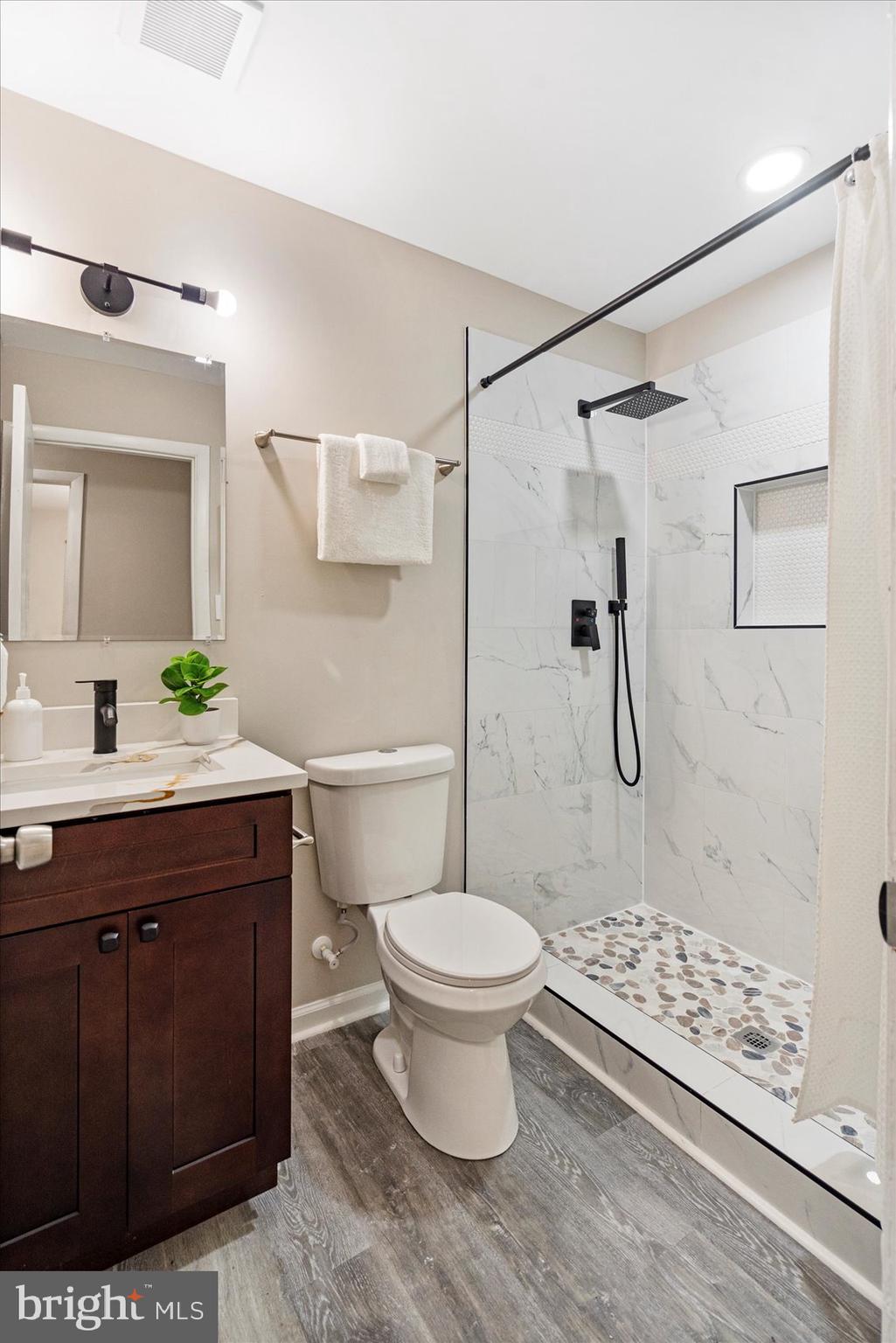 CONCORD COVE - Residential