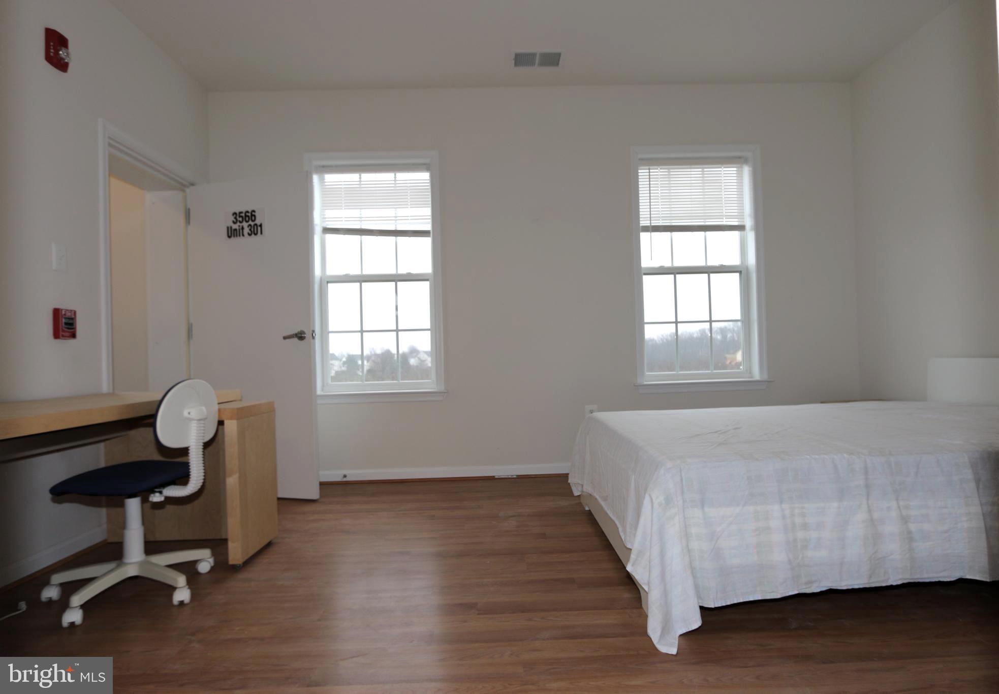 VILLAGES OF URBANA - Residential Lease