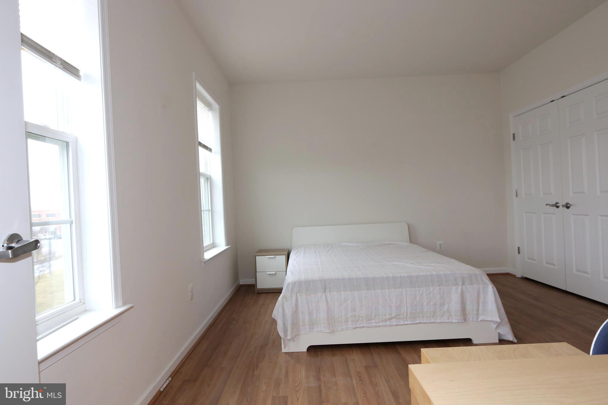 VILLAGES OF URBANA - Residential Lease