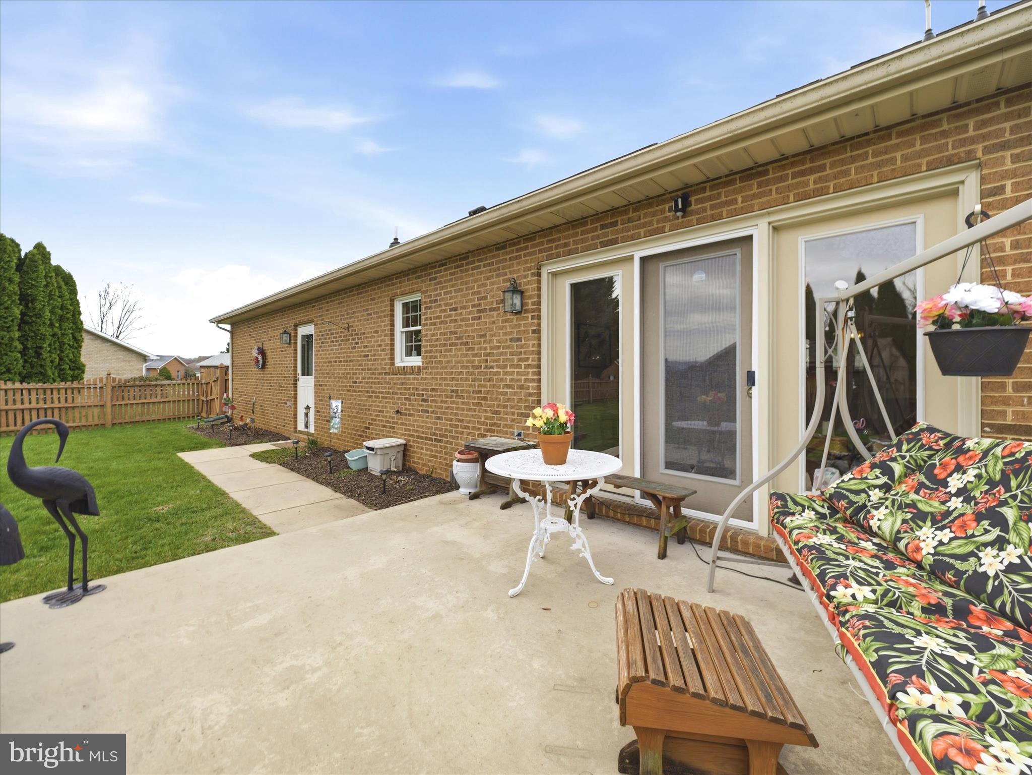 SOUTH POINTE - Residential