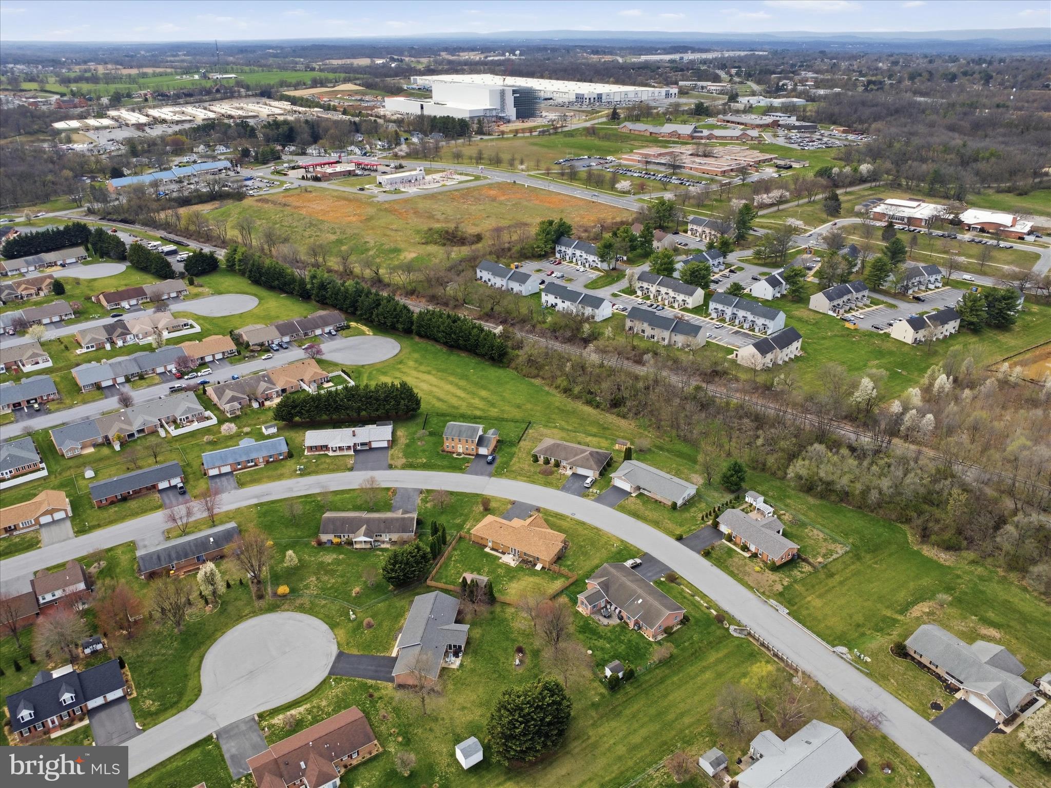 SOUTH POINTE - Residential