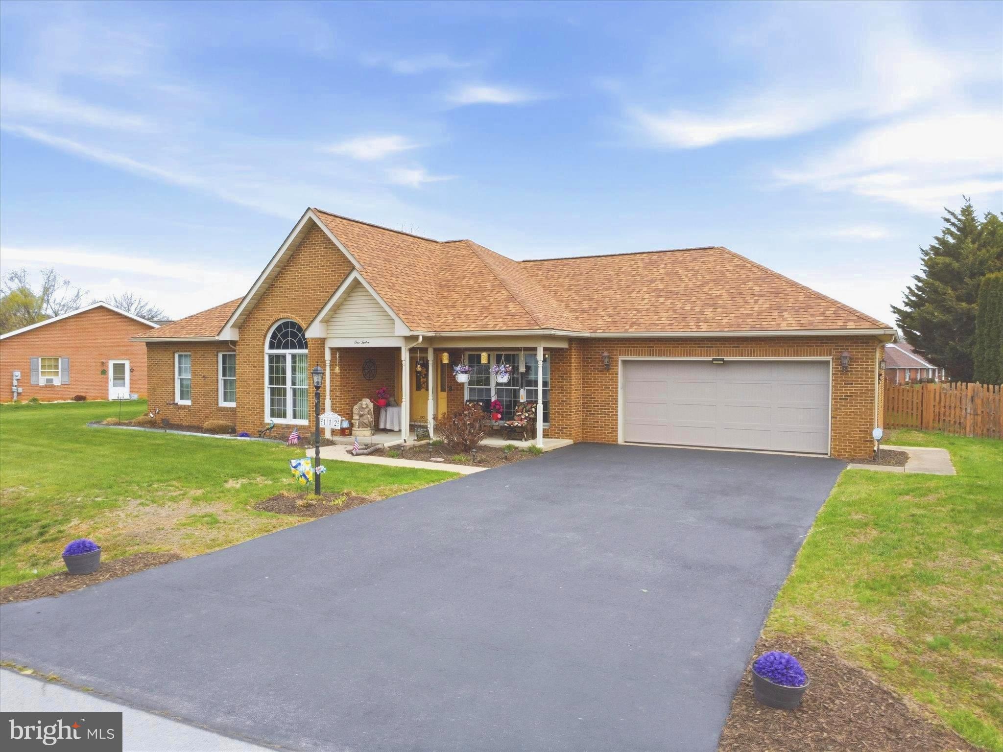 SOUTH POINTE - Residential